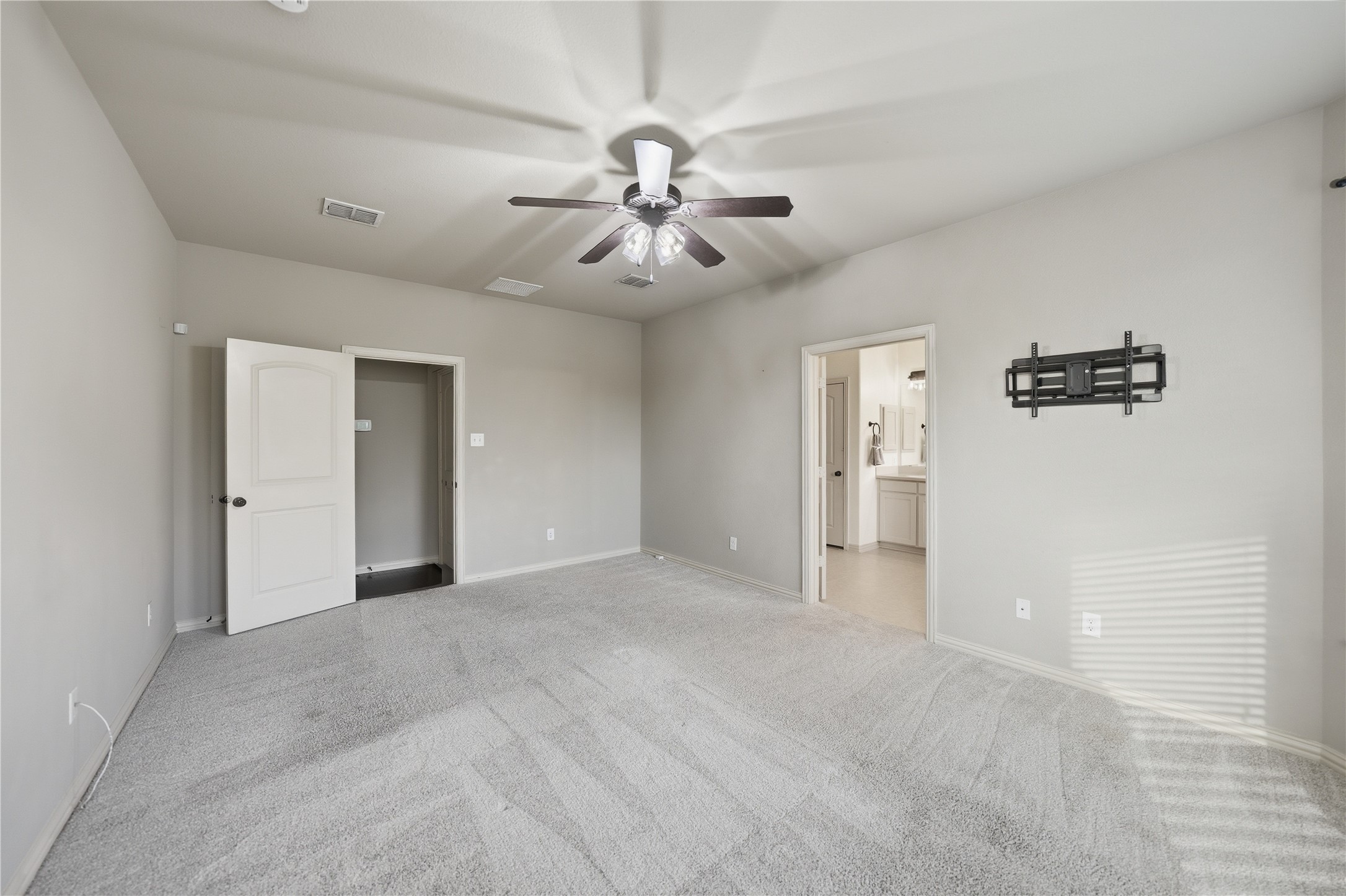 4500 Lakeside Hollow Street Fort Worth TX 76262