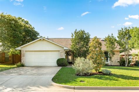 712 Kensington Lane Mansfield TX 76063