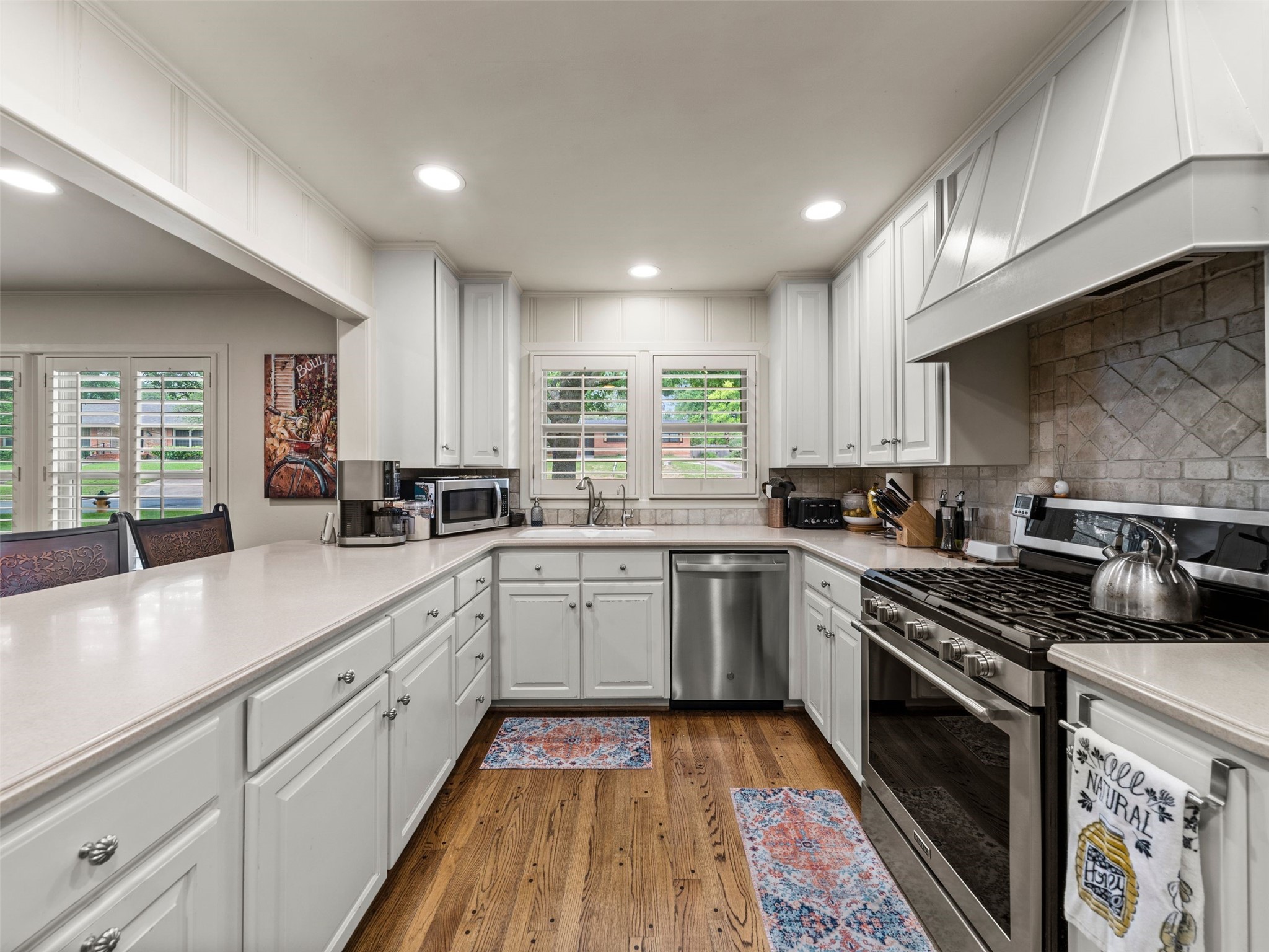 2325 Wooded Acres Waco TX 76710