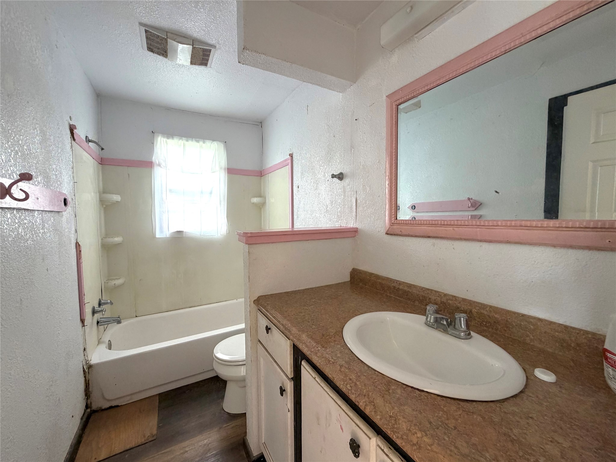 504 Edward Street Quinlan TX 75474