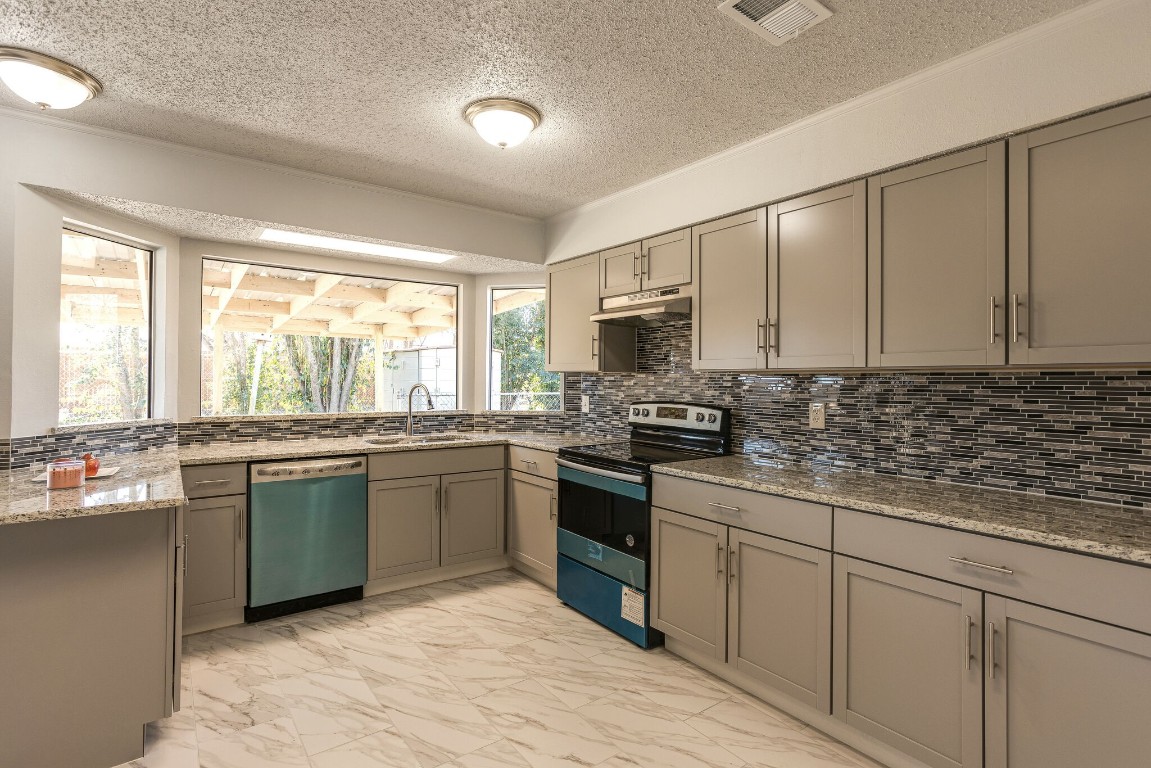 1814 Mill Pond Circle Garland TX 75044