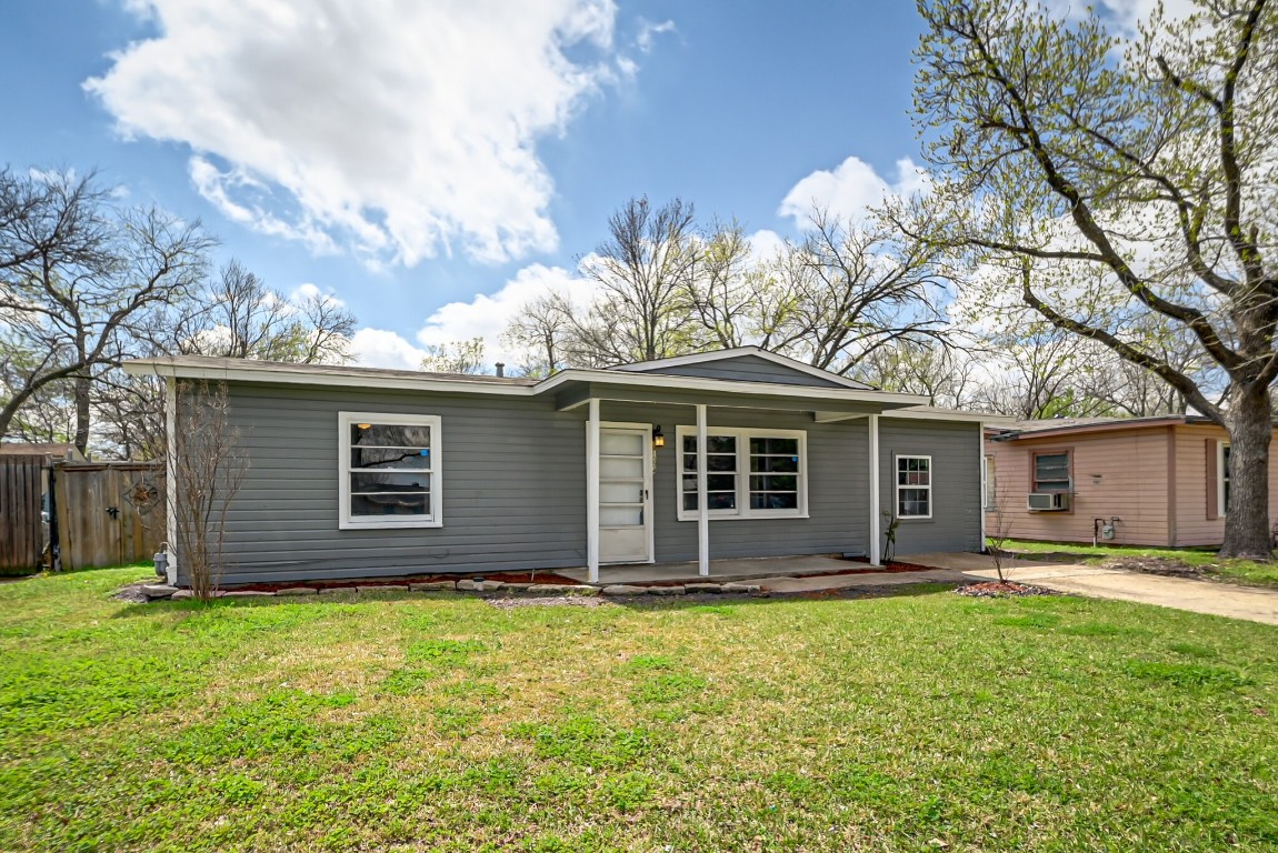 1004 Hensley Street Arlington TX 76010