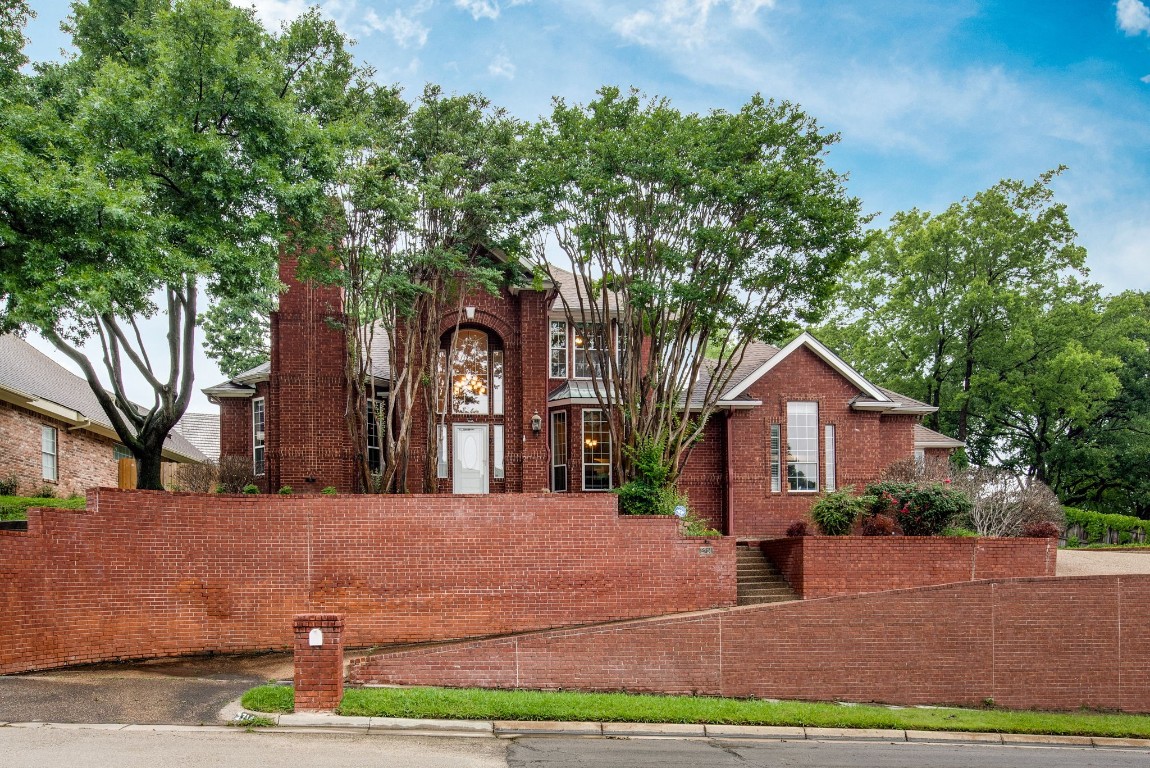 2714 Winding Hollow Lane Arlington TX 76006