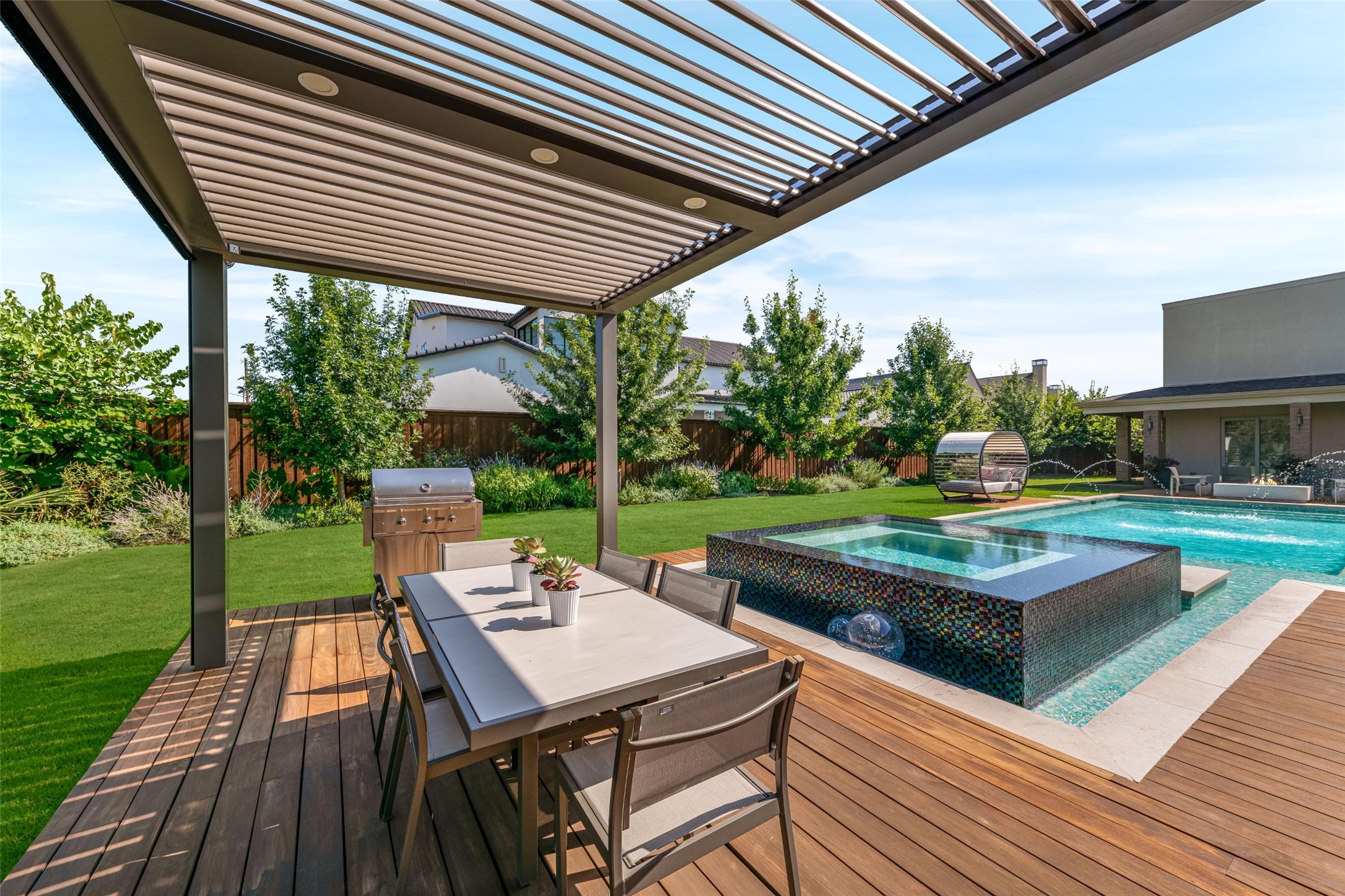 5601 Dittmar Place Dallas TX 75229