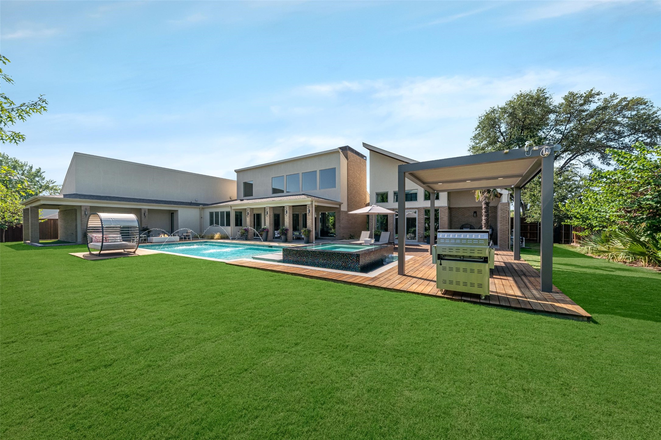 5601 Dittmar Place Dallas TX 75229