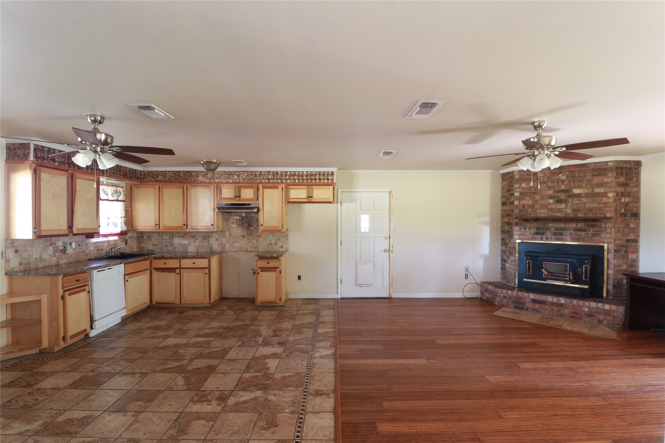 212 Palmer Drive Comanche TX 76442
