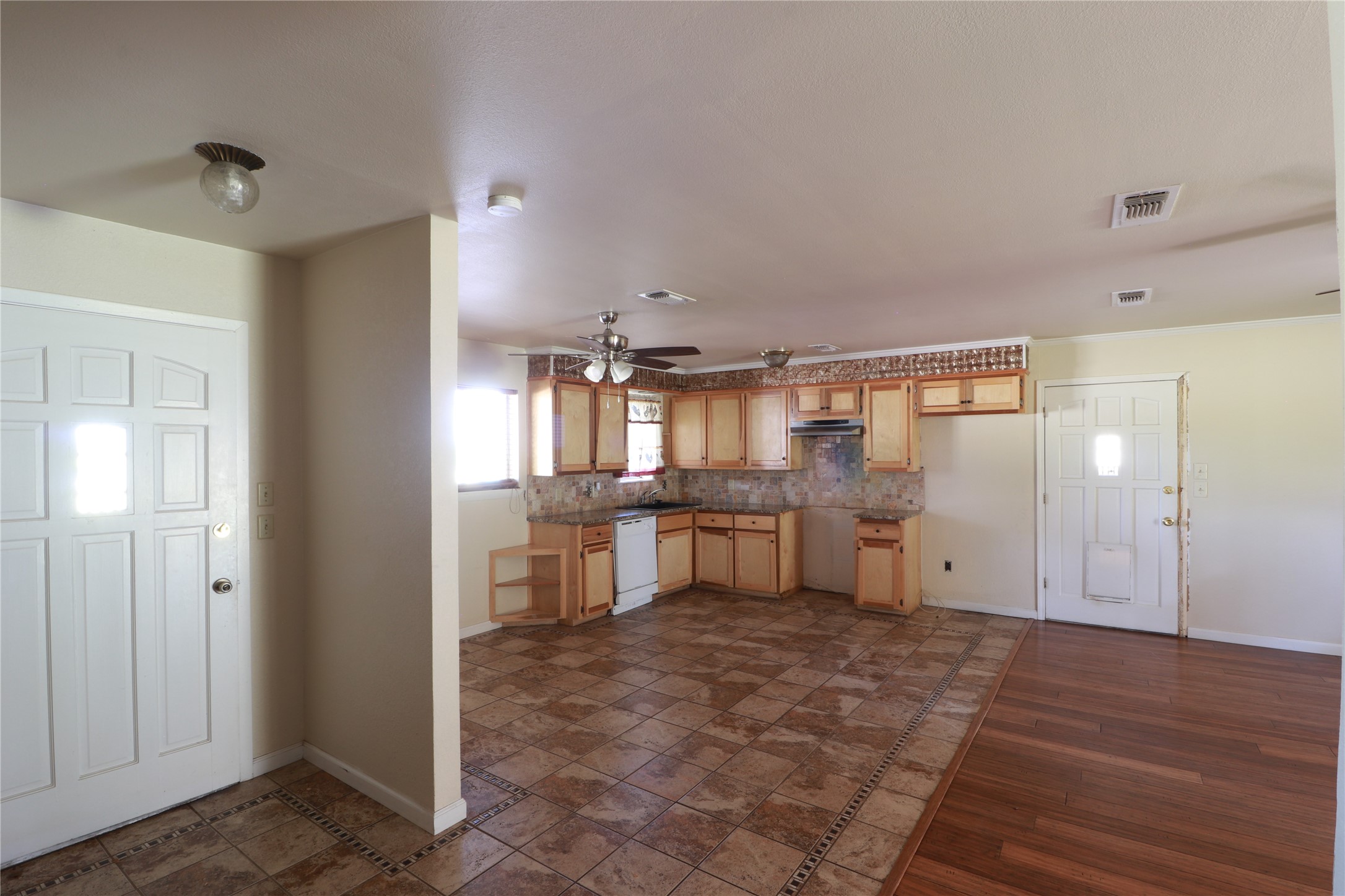 212 Palmer Drive Comanche TX 76442