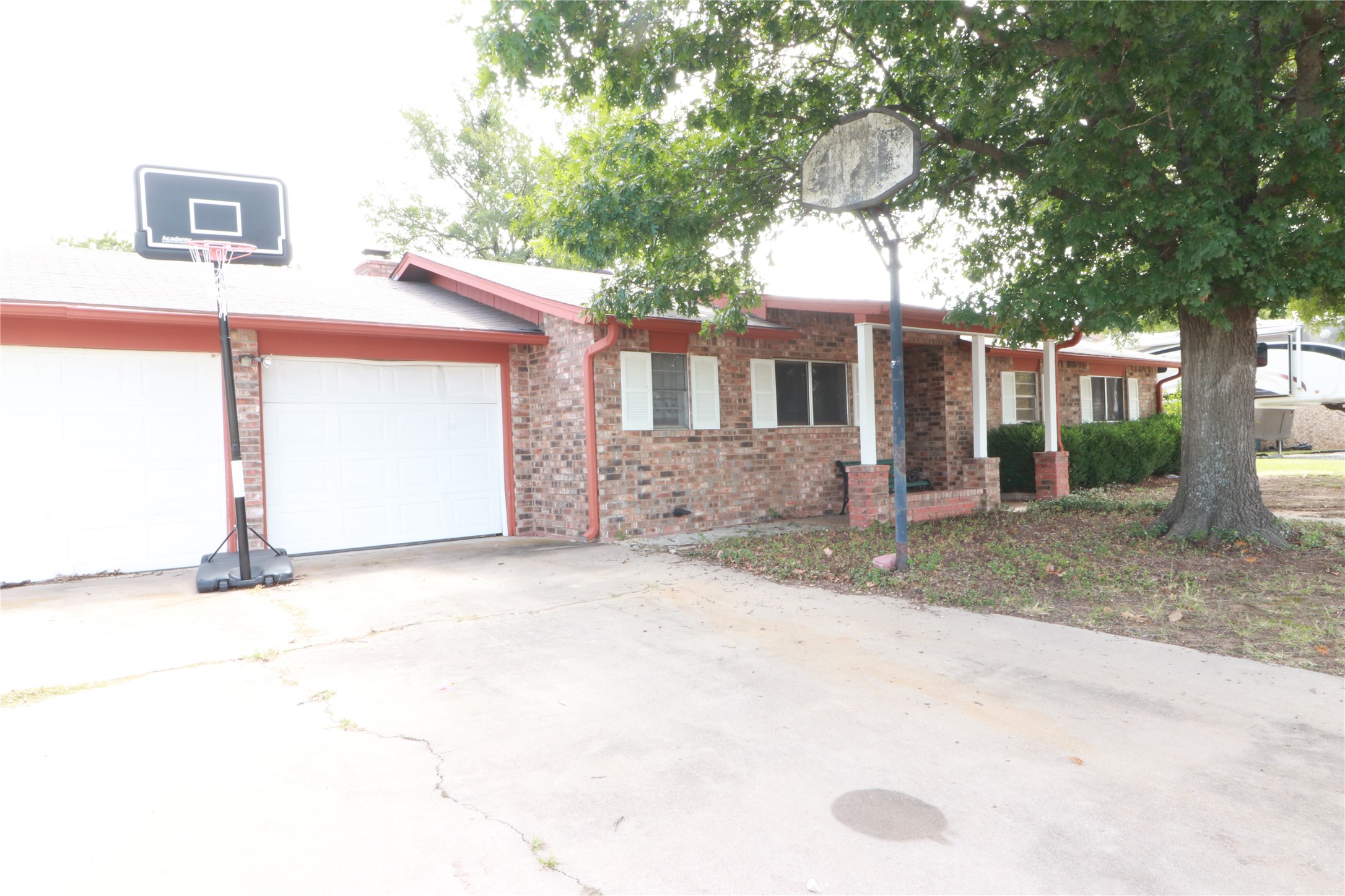 212 Palmer Drive Comanche TX 76442