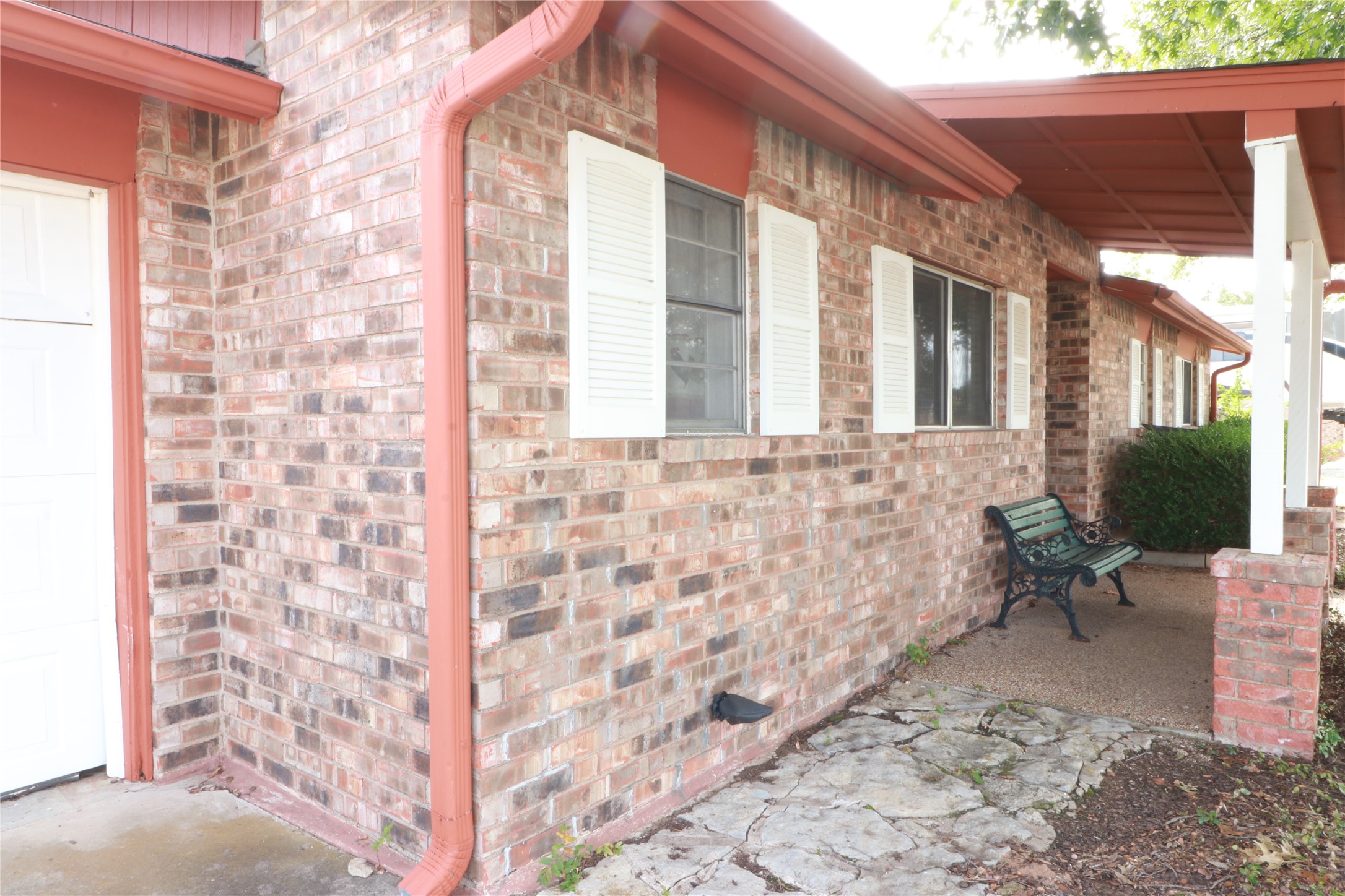 212 Palmer Drive Comanche TX 76442