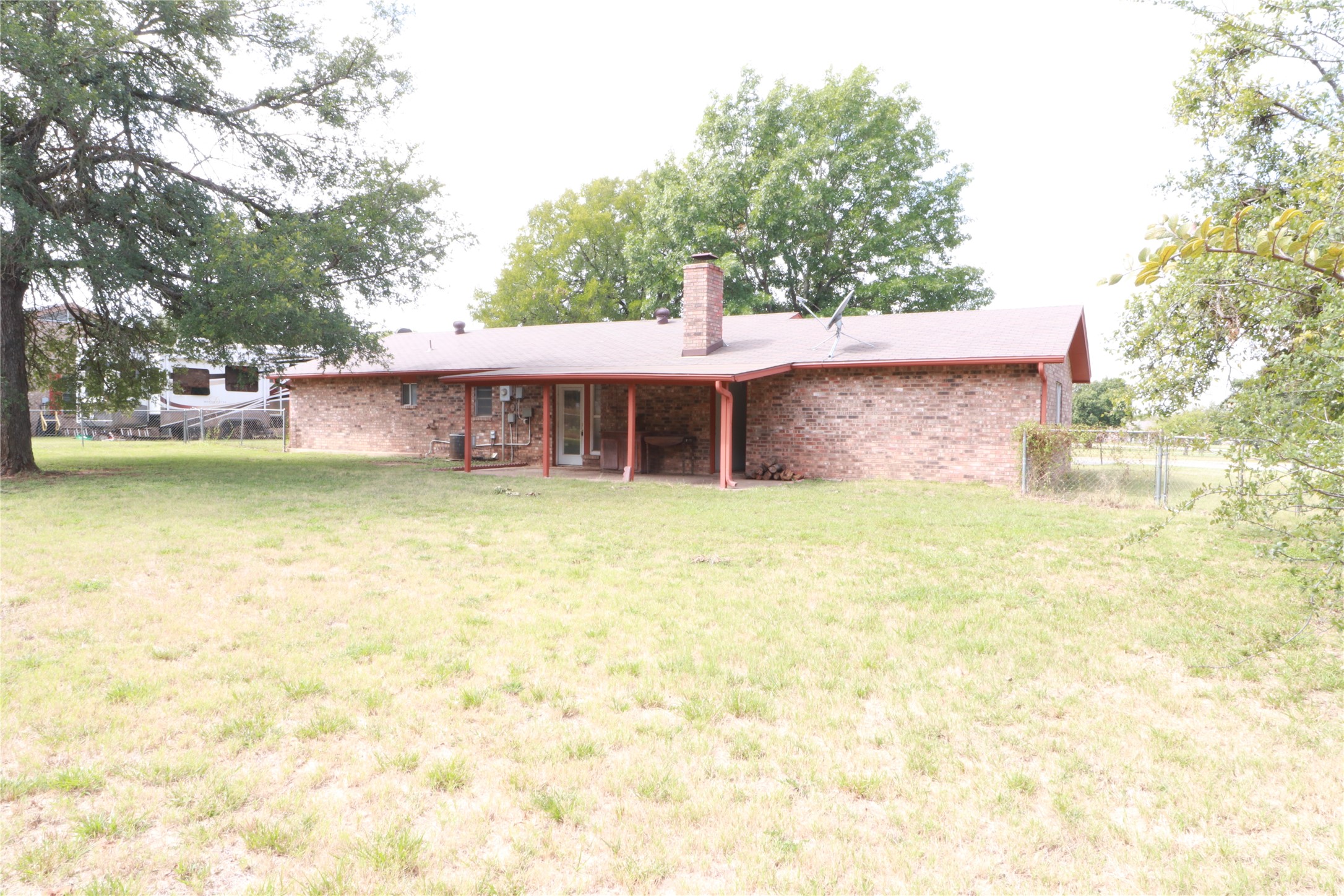 212 Palmer Drive Comanche TX 76442