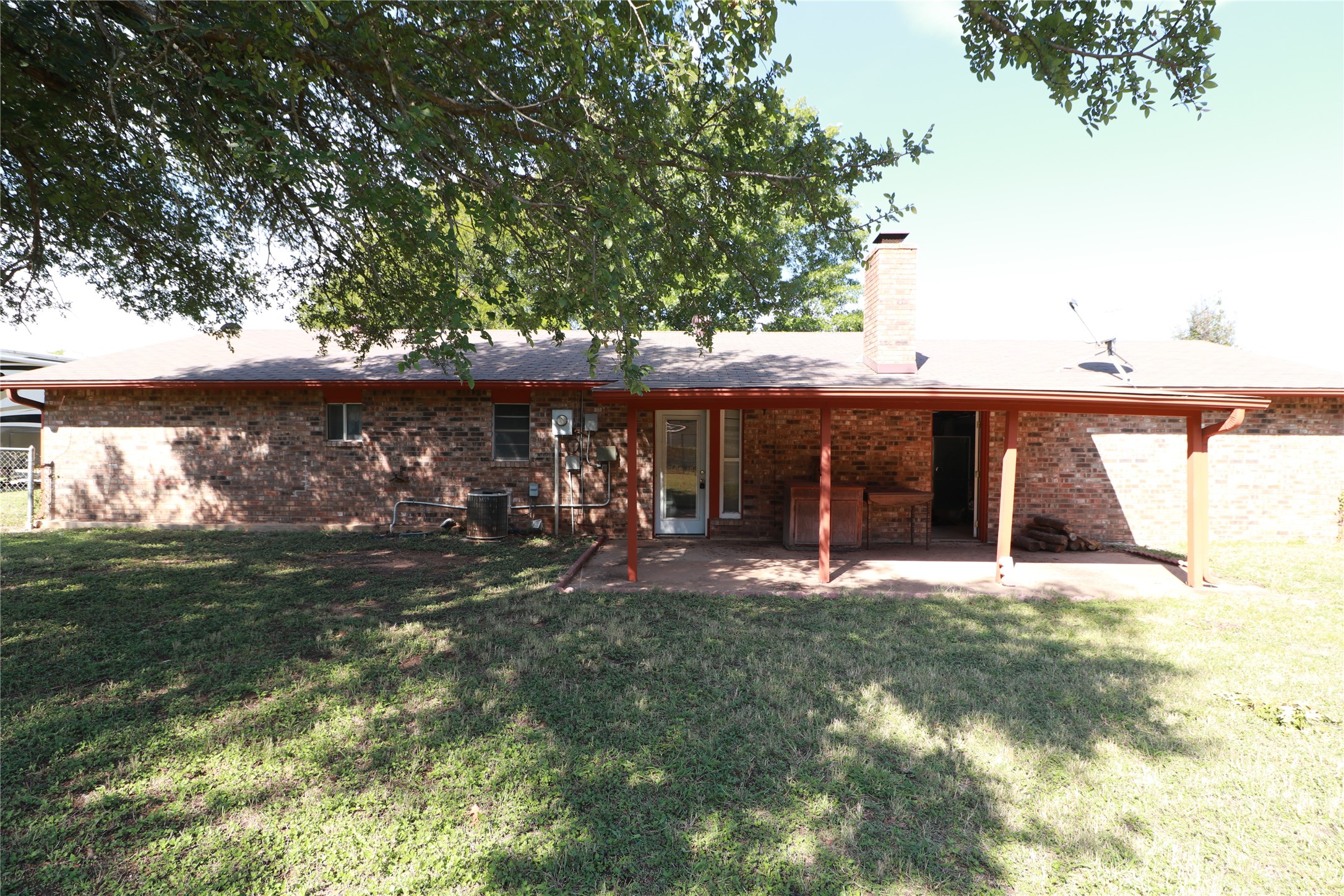 212 Palmer Drive Comanche TX 76442