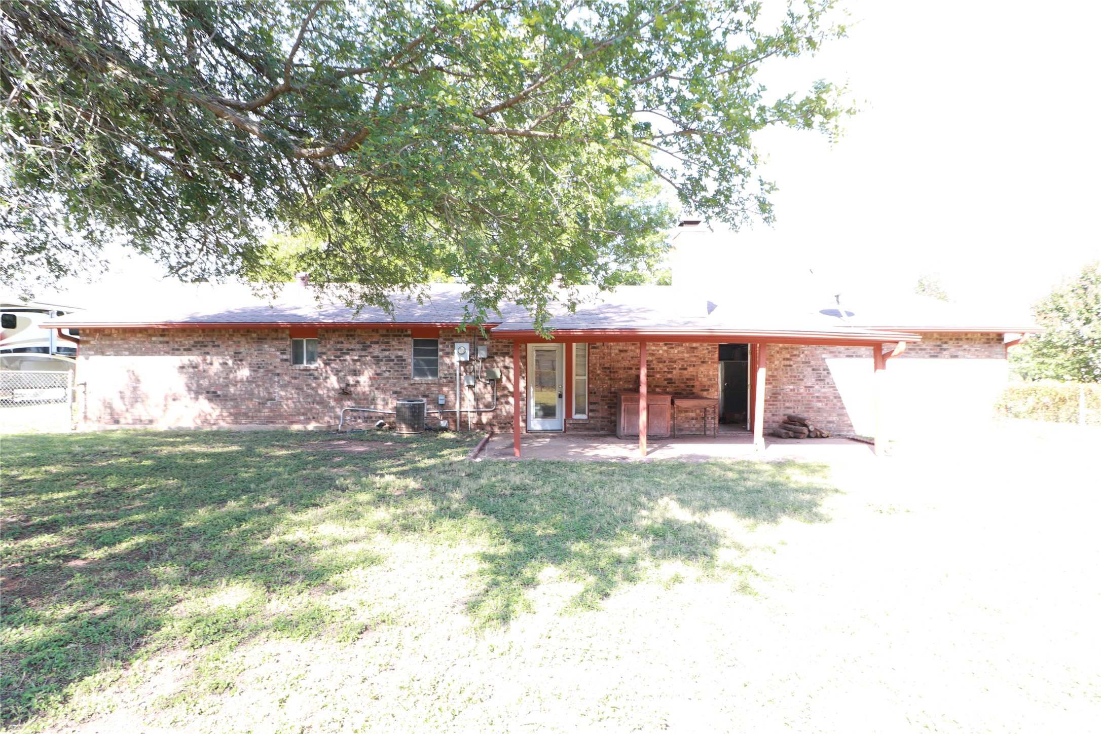 212 Palmer Drive Comanche TX 76442
