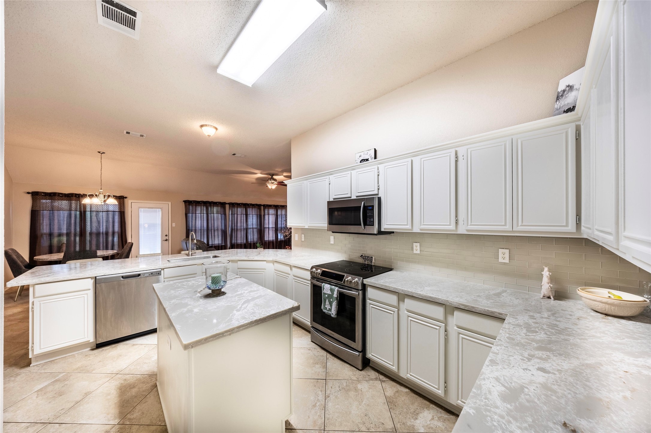 2075 Sunset Lane Lewisville TX 75067