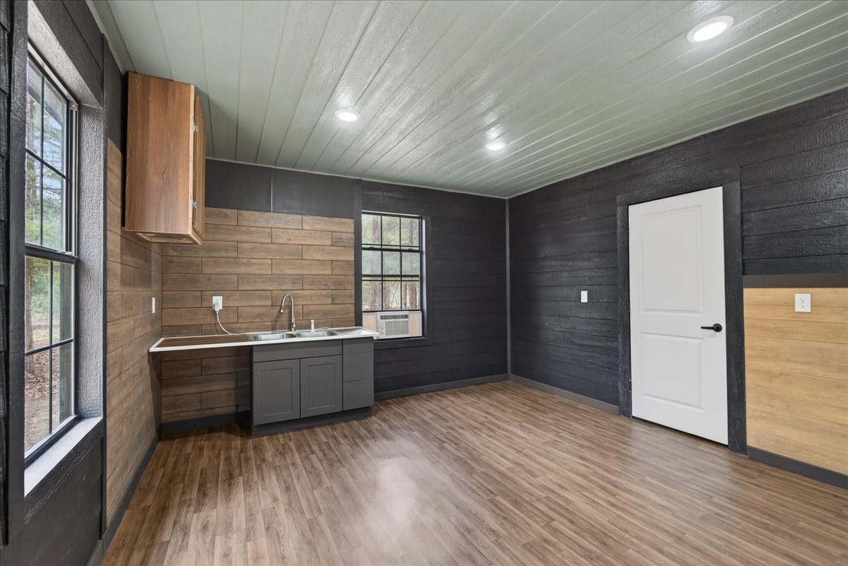 325 County Road 1211 Fairfield TX 75840