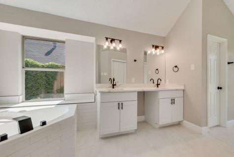 4913 Meadow Vista Place Garland TX 75043