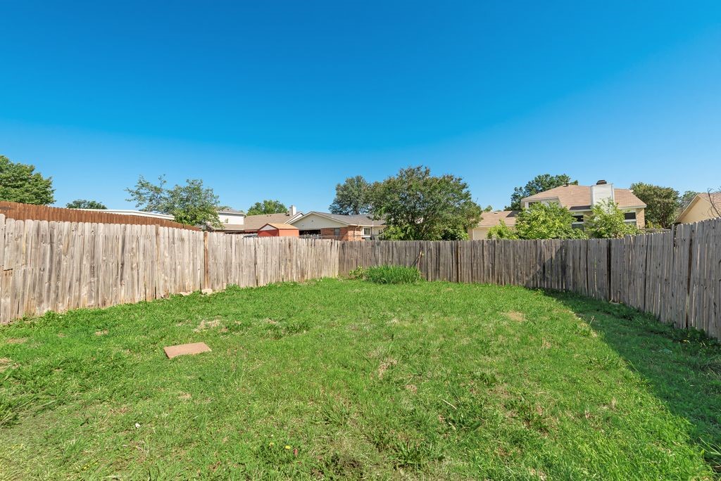 4913 Meadow Vista Place Garland TX 75043