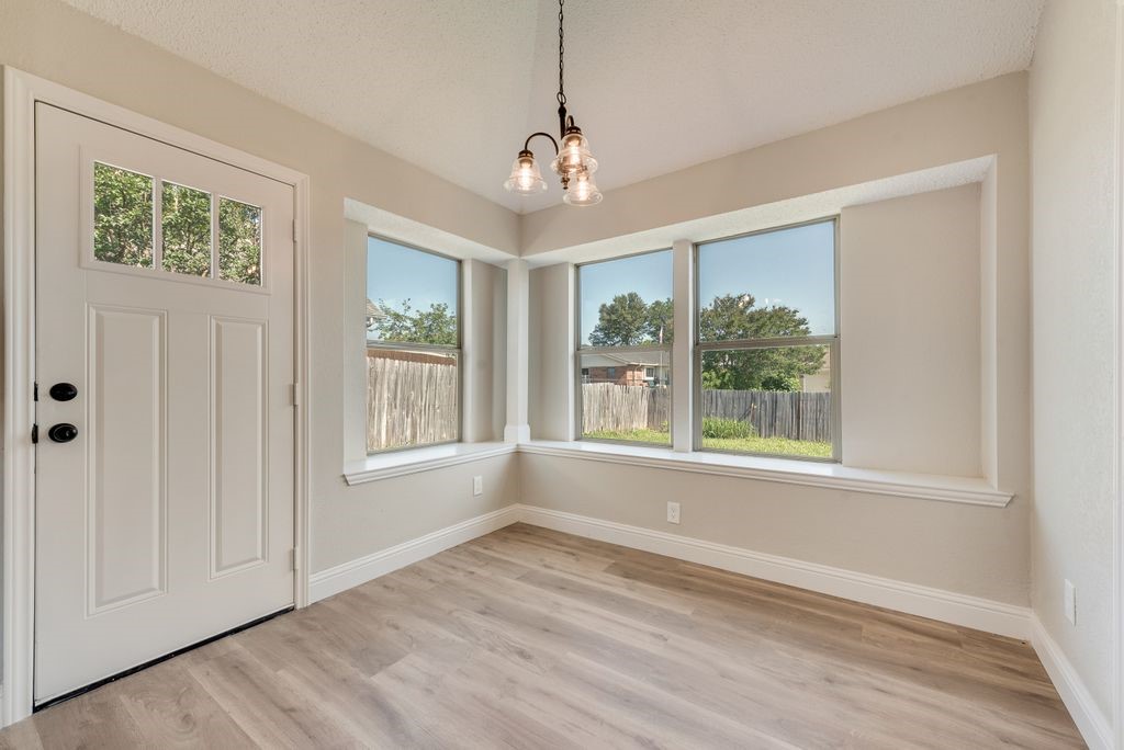4913 Meadow Vista Place Garland TX 75043