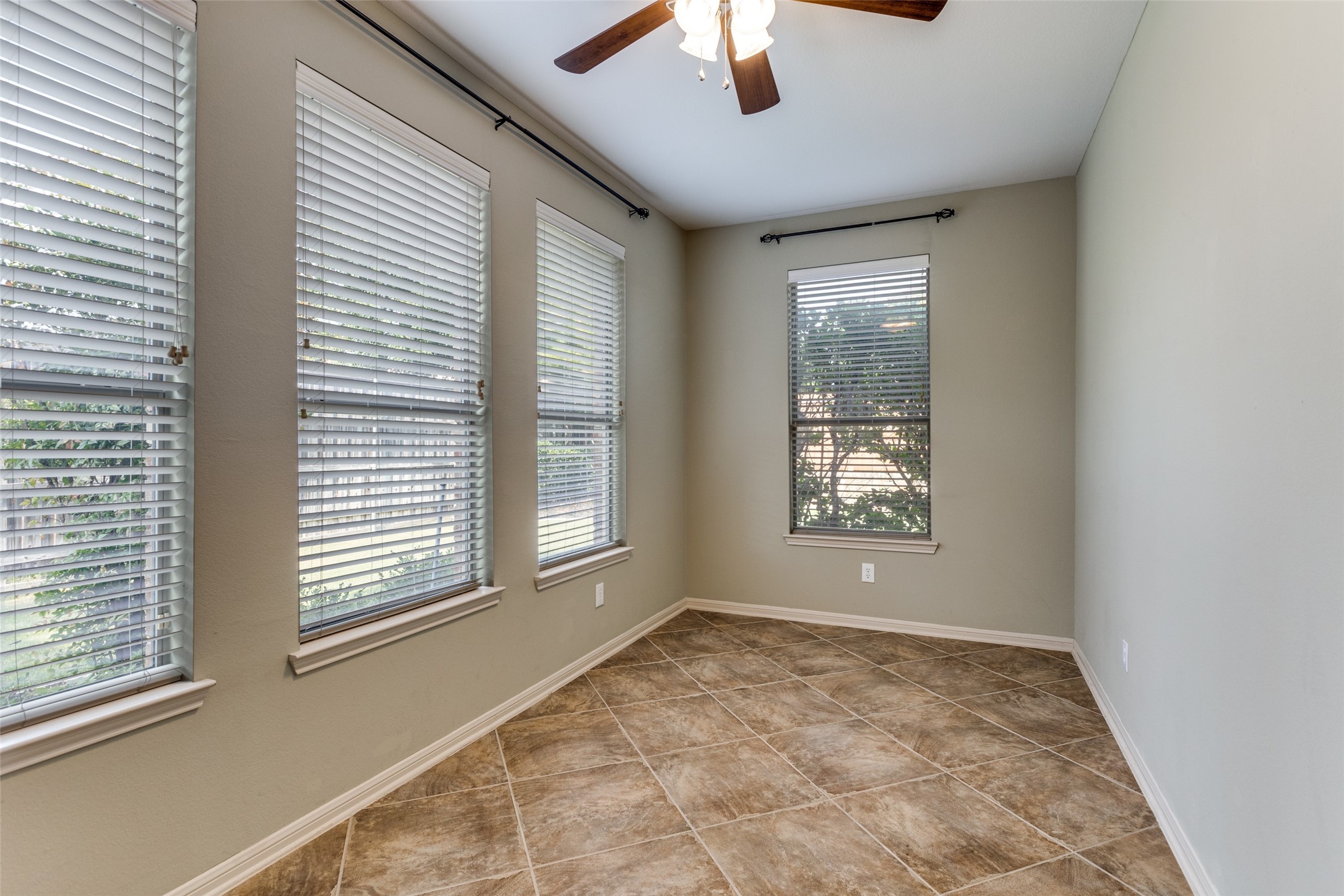 413 Royal Oak Drive Murphy TX 75094