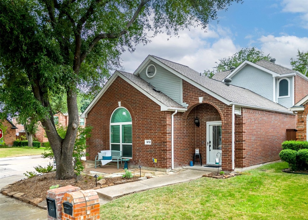 18703 Redstone Circle Dallas TX 75252