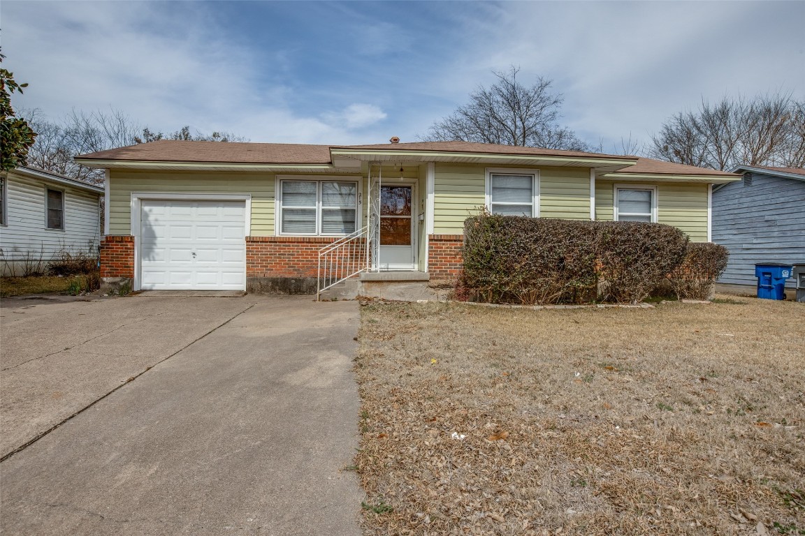 215 River Oaks Drive Lancaster TX 75146