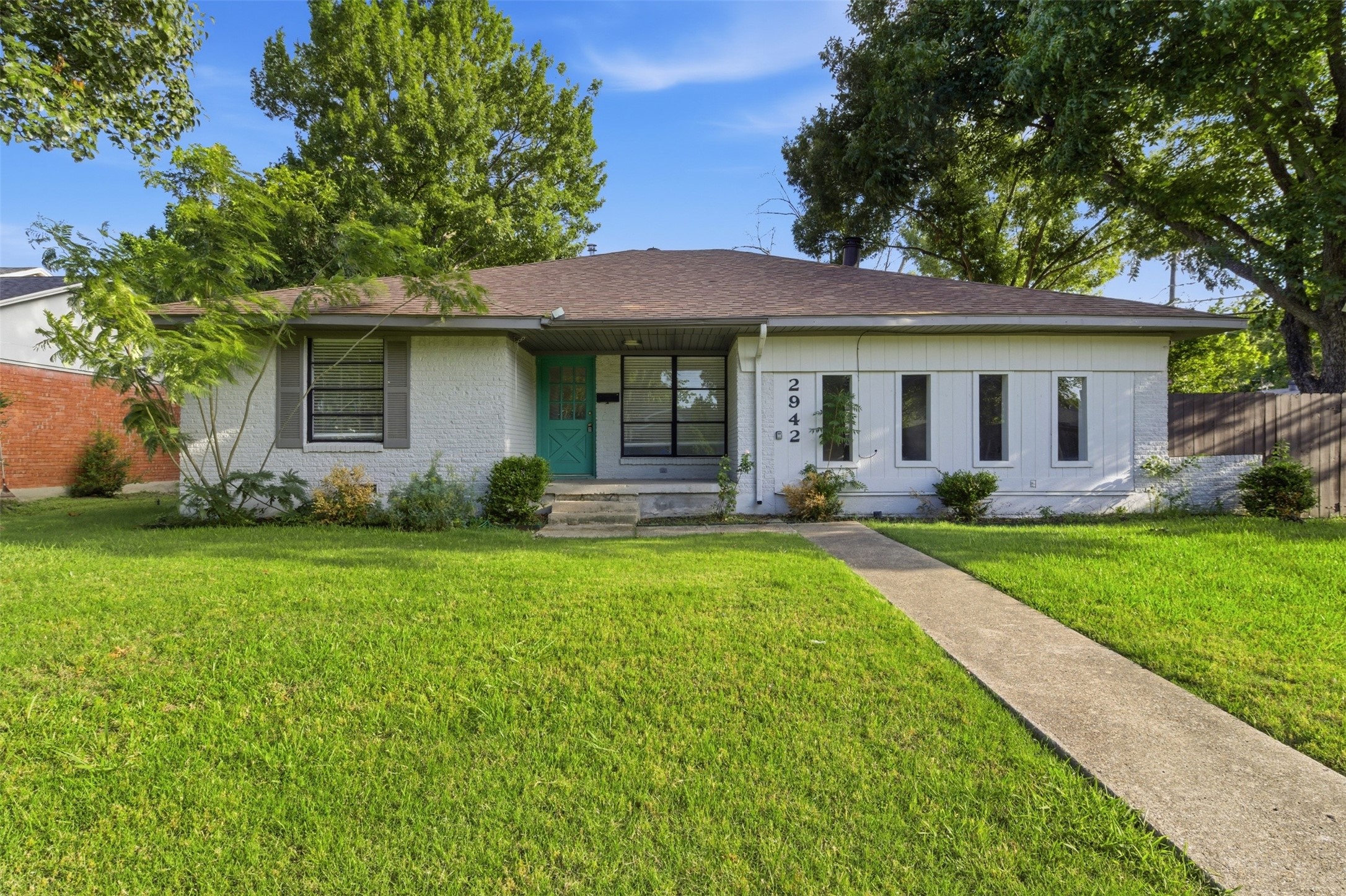 2942 Townsend Drive Dallas TX 75229