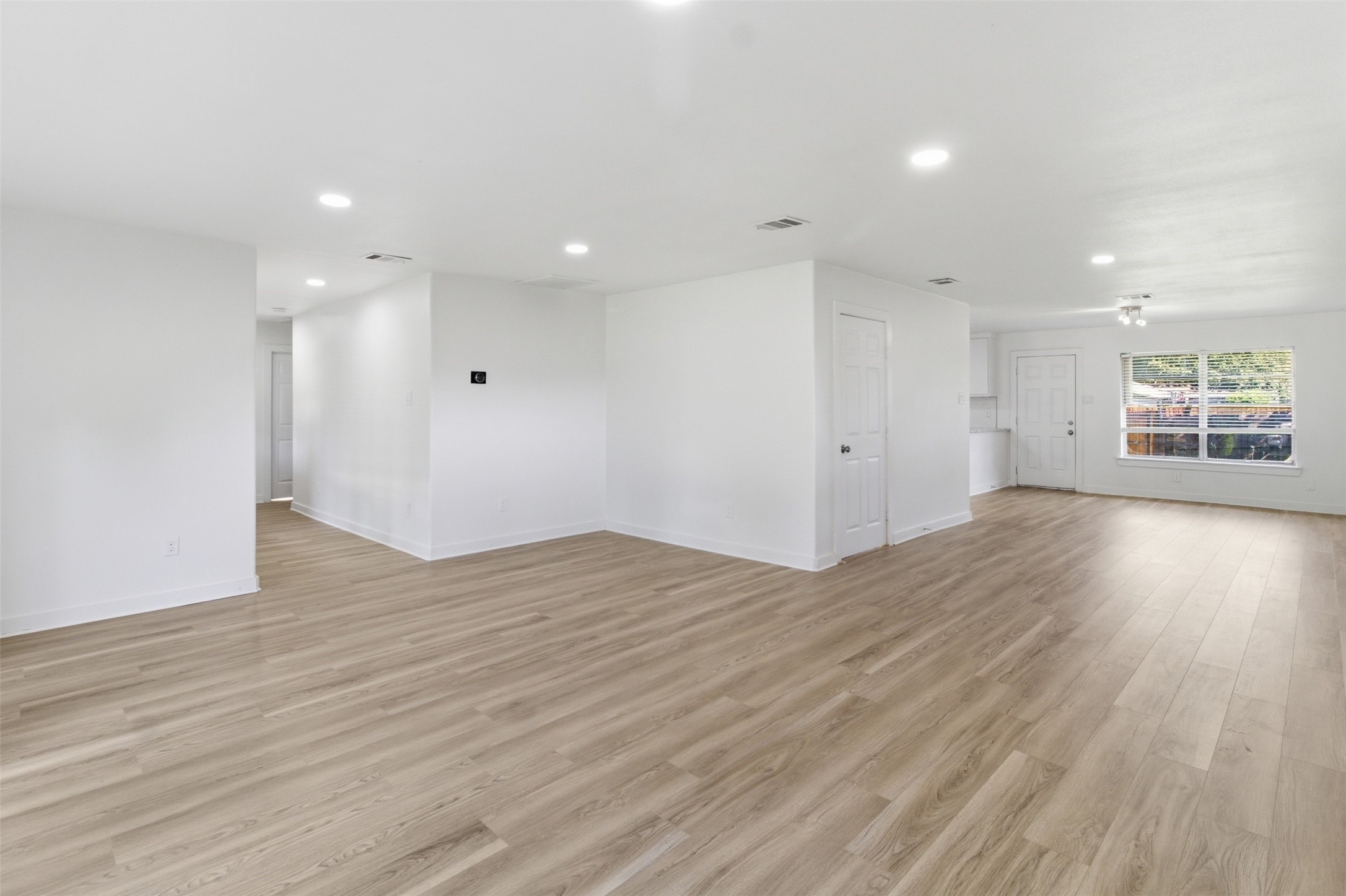 2942 Townsend Drive Dallas TX 75229