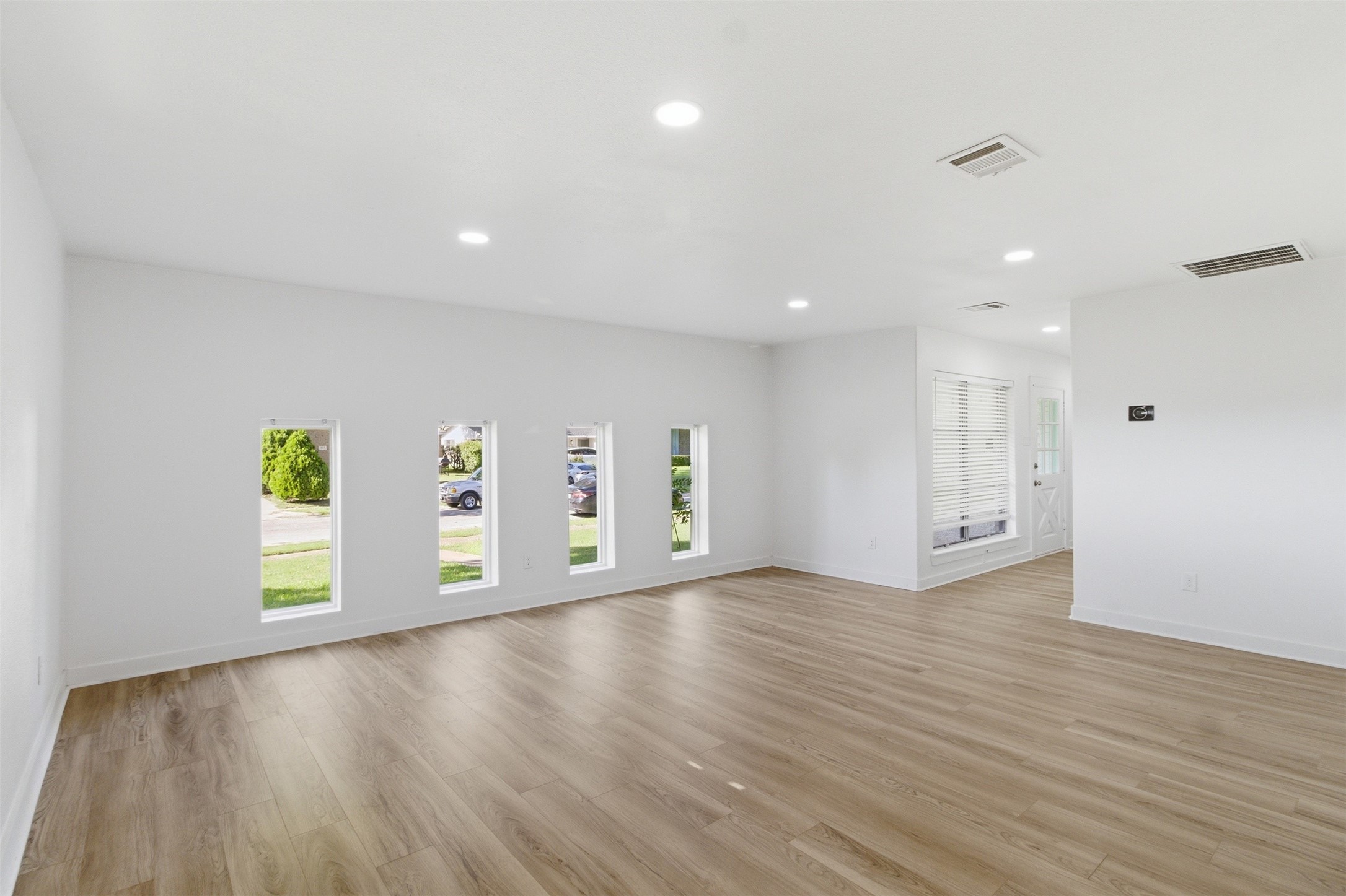 2942 Townsend Drive Dallas TX 75229