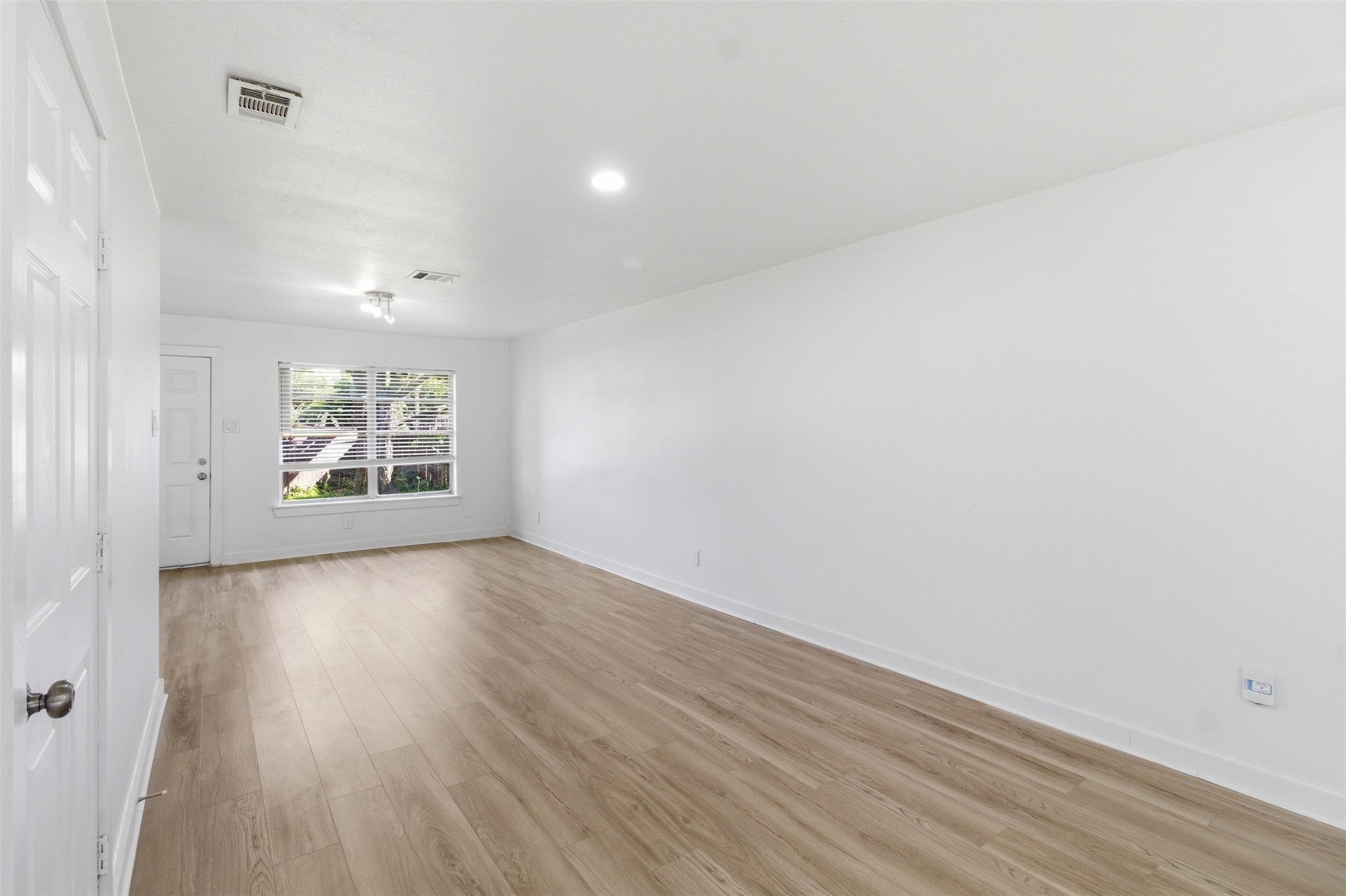 2942 Townsend Drive Dallas TX 75229