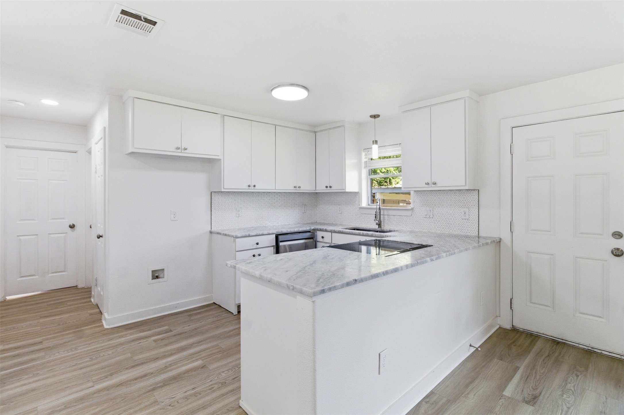 2942 Townsend Drive Dallas TX 75229
