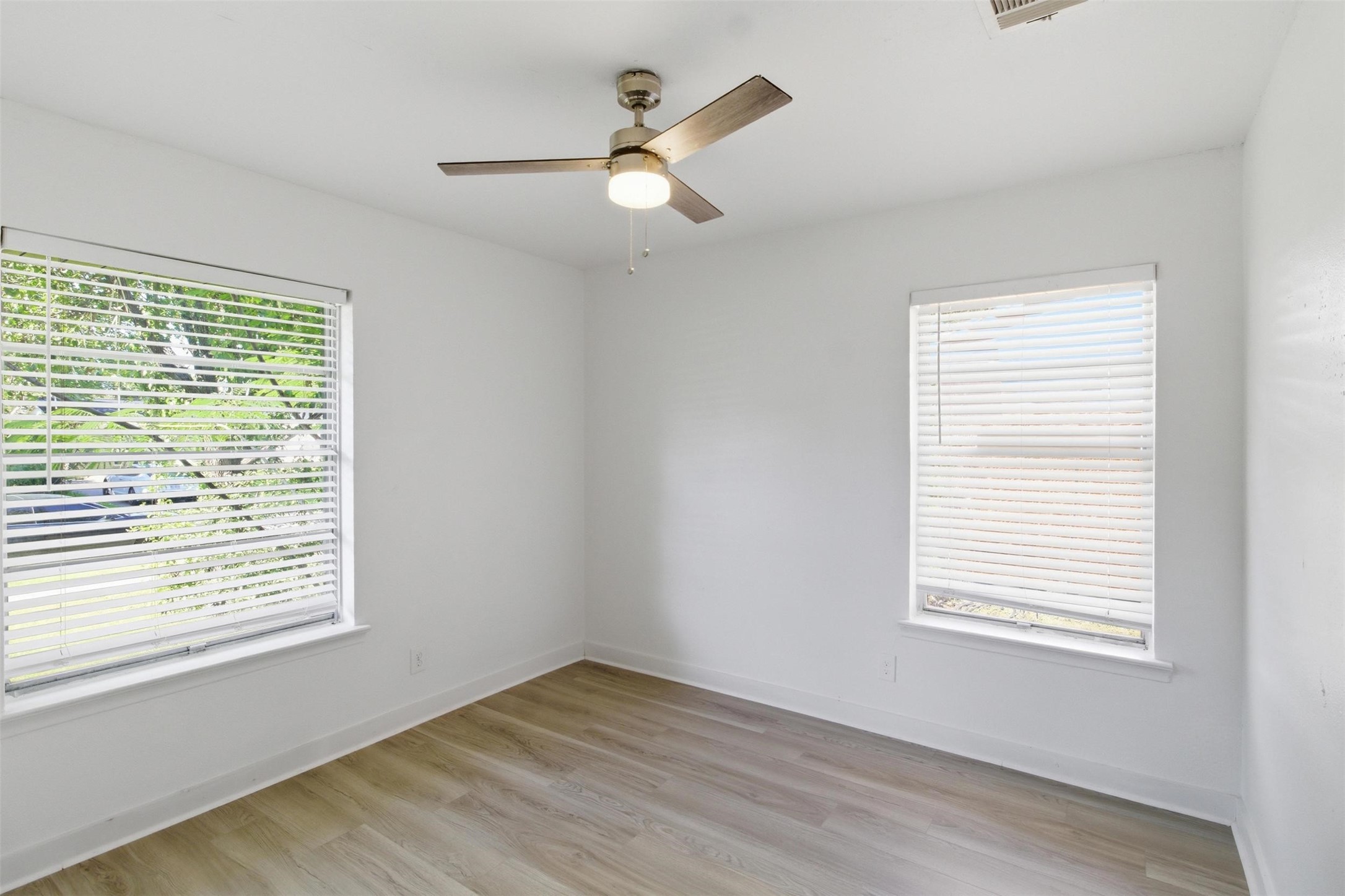 2942 Townsend Drive Dallas TX 75229