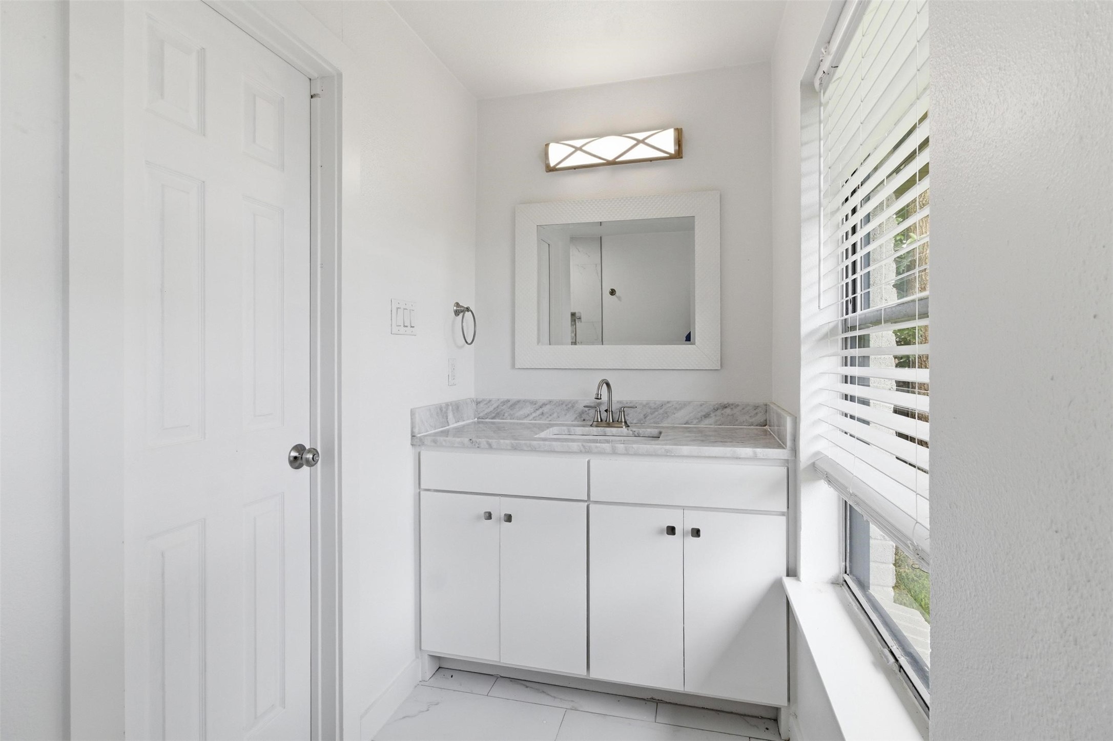 2942 Townsend Drive Dallas TX 75229