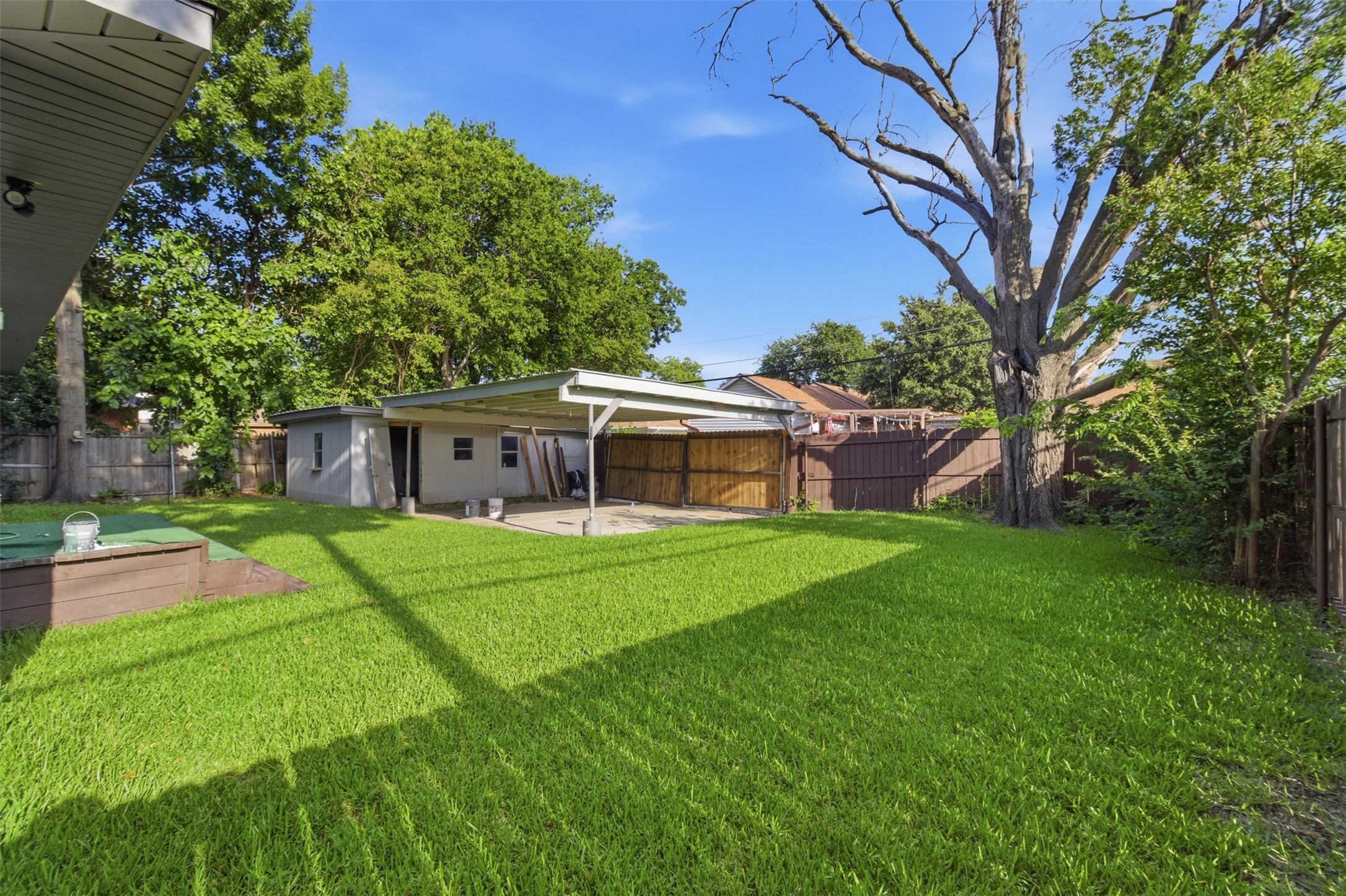 2942 Townsend Drive Dallas TX 75229