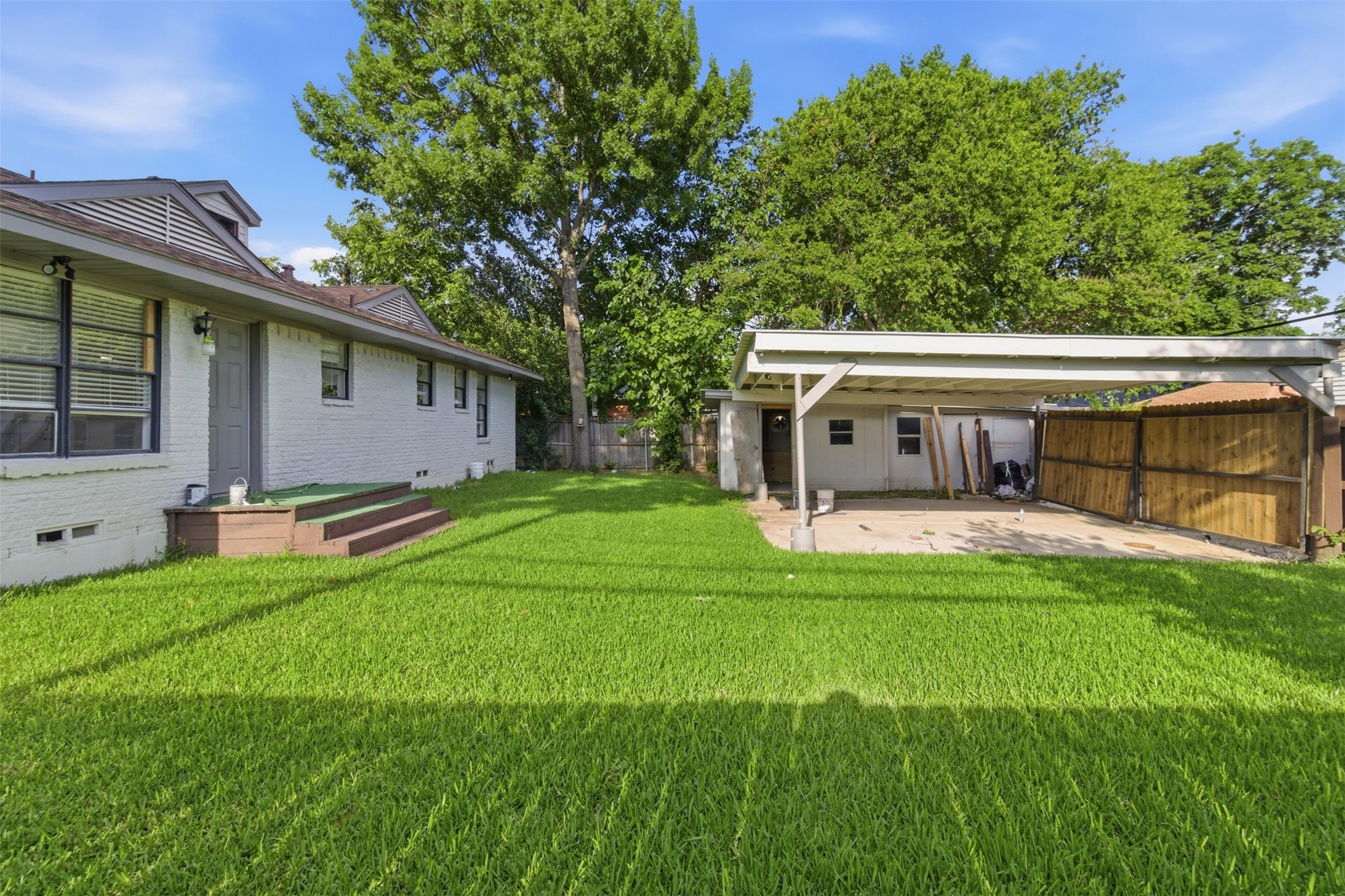 2942 Townsend Drive Dallas TX 75229