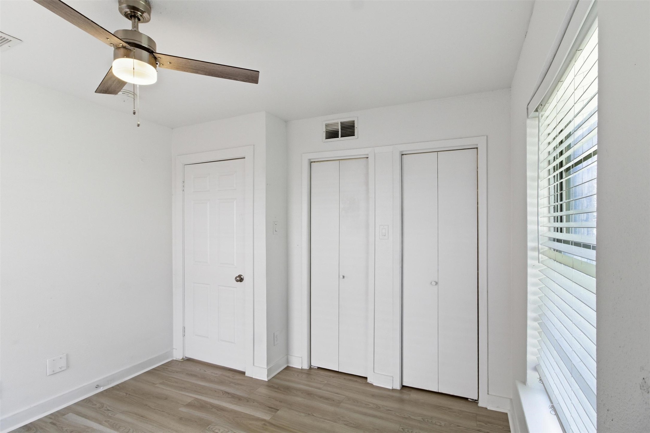 2942 Townsend Drive Dallas TX 75229