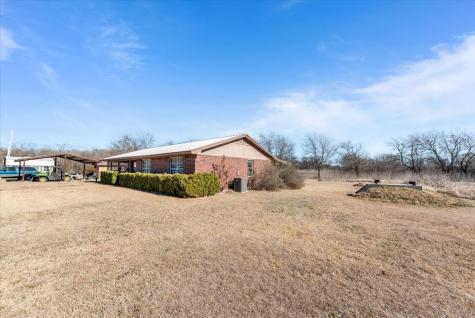 9964 State Highway 171 Covington TX 76636