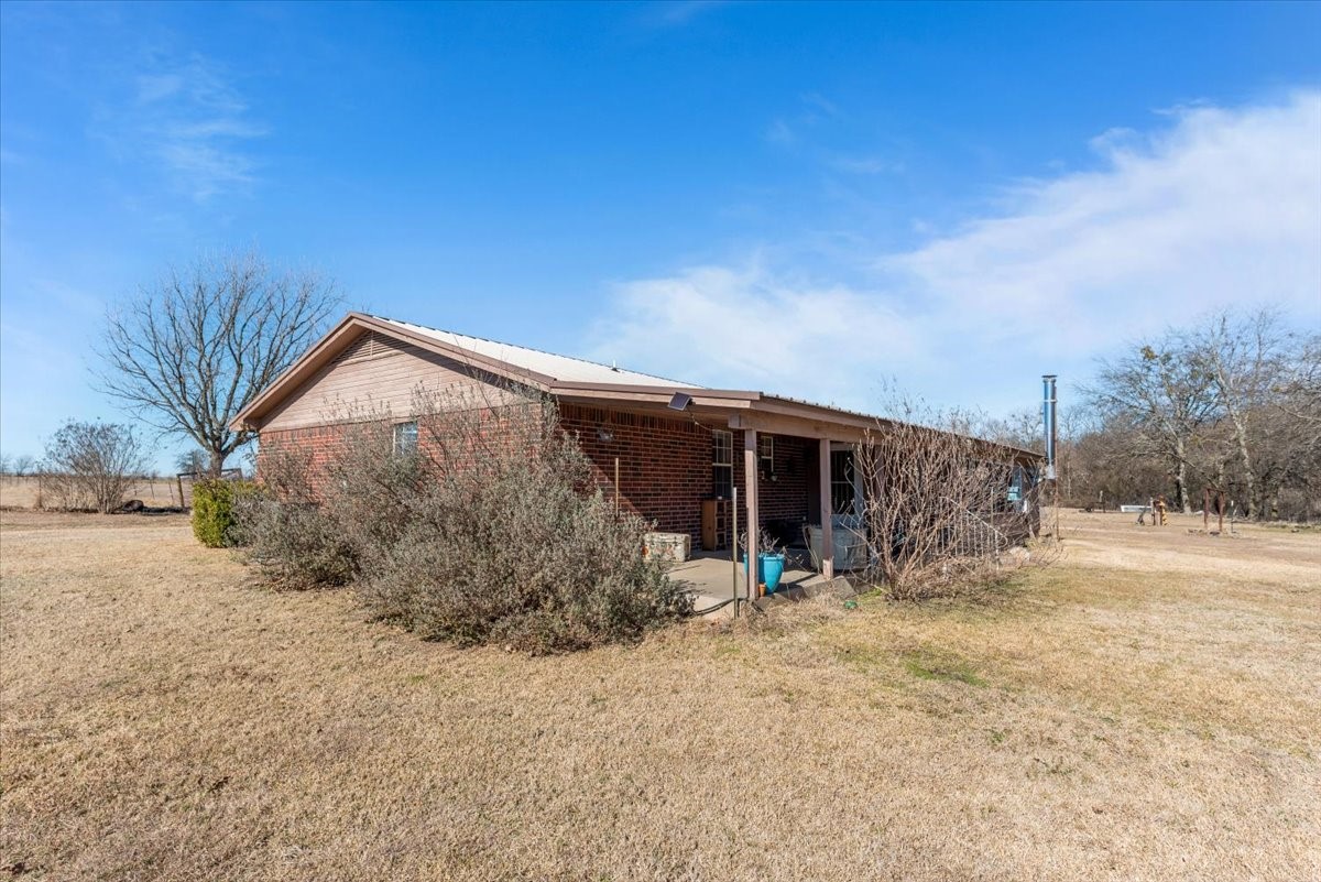9964 State Highway 171 Covington TX 76636