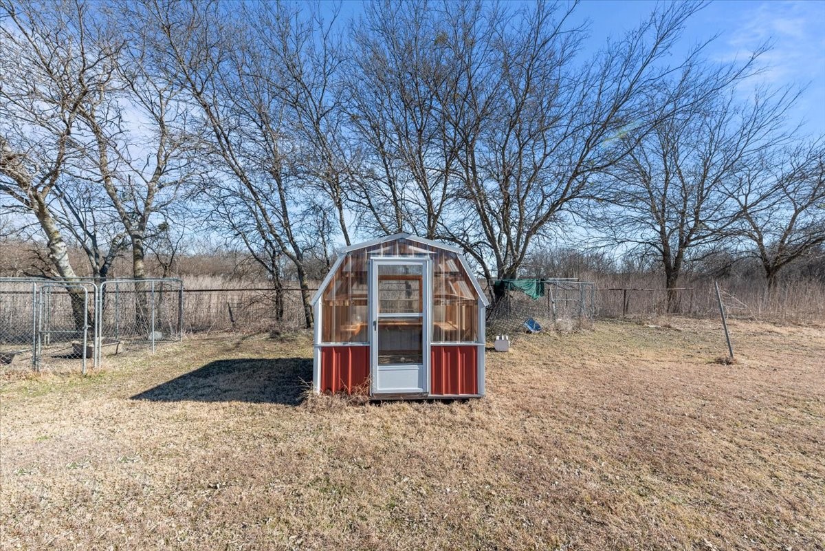 9964 State Highway 171 Covington TX 76636