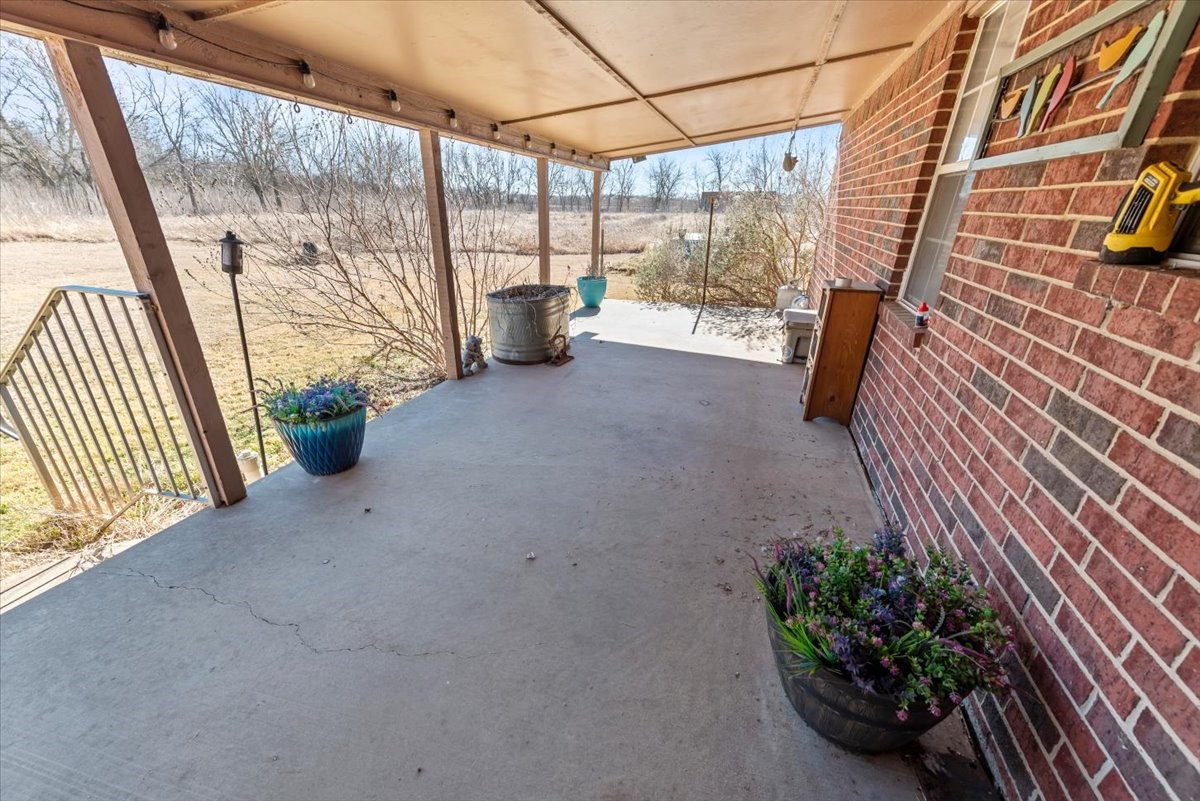 9964 State Highway 171 Covington TX 76636
