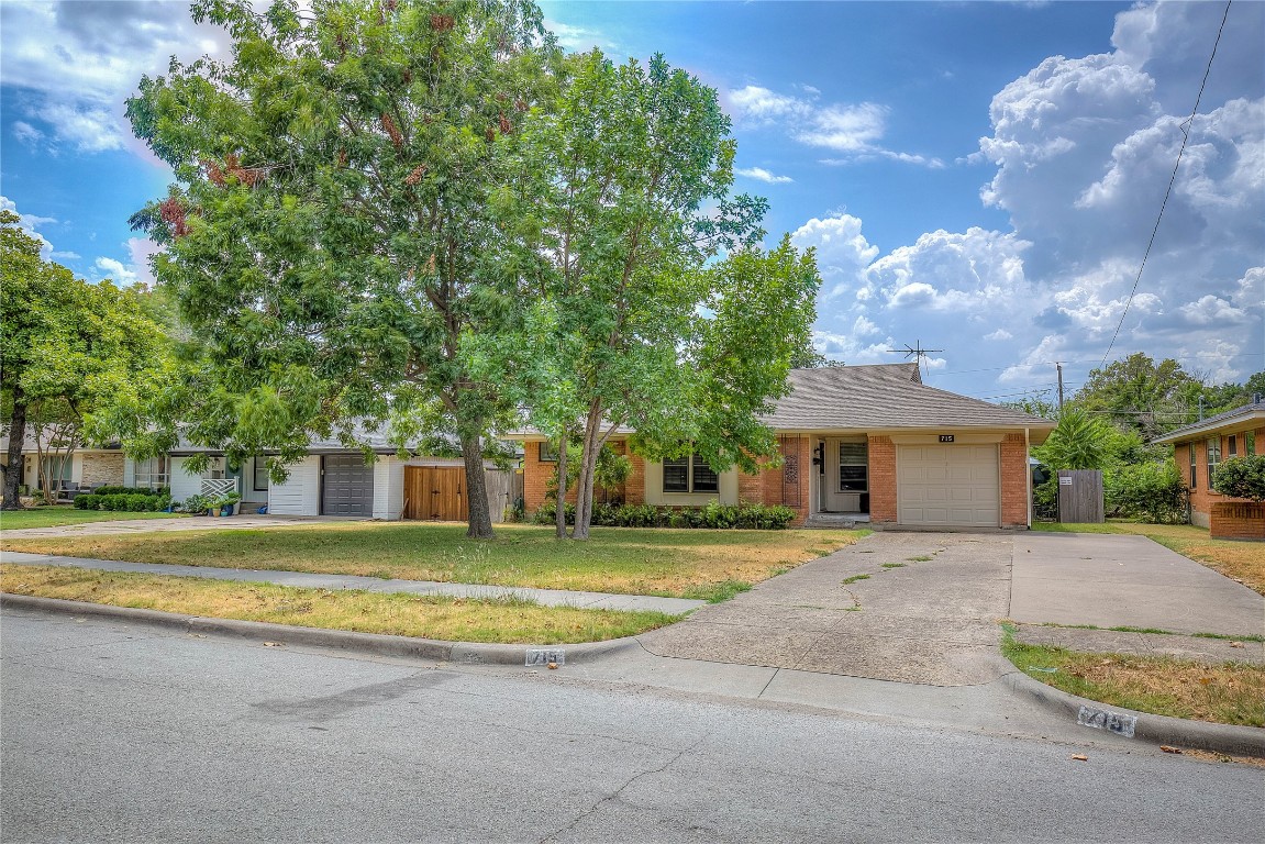 715 Dumont Drive Richardson TX 75080
