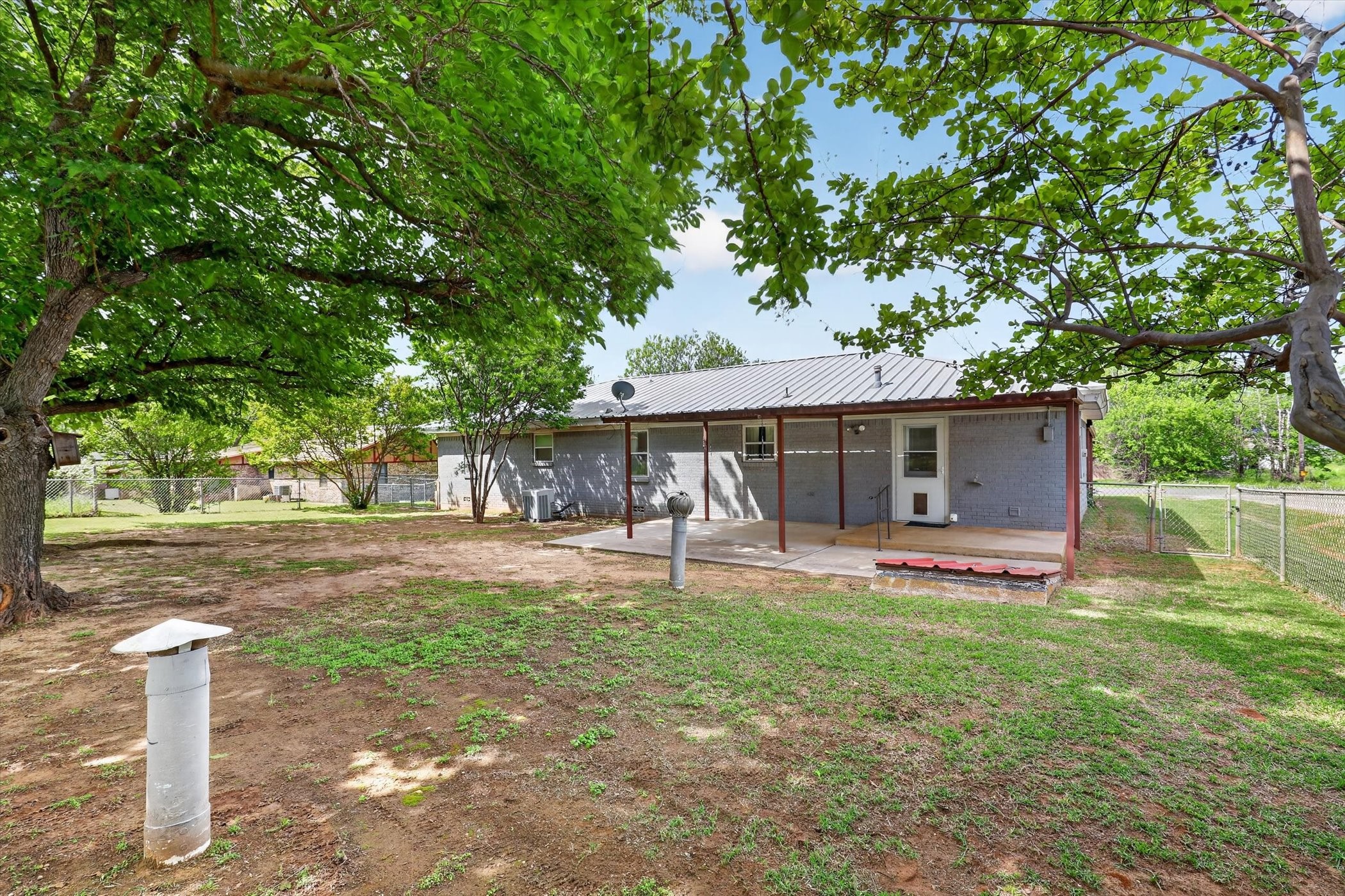 624 N Avenue A Springtown TX 76082
