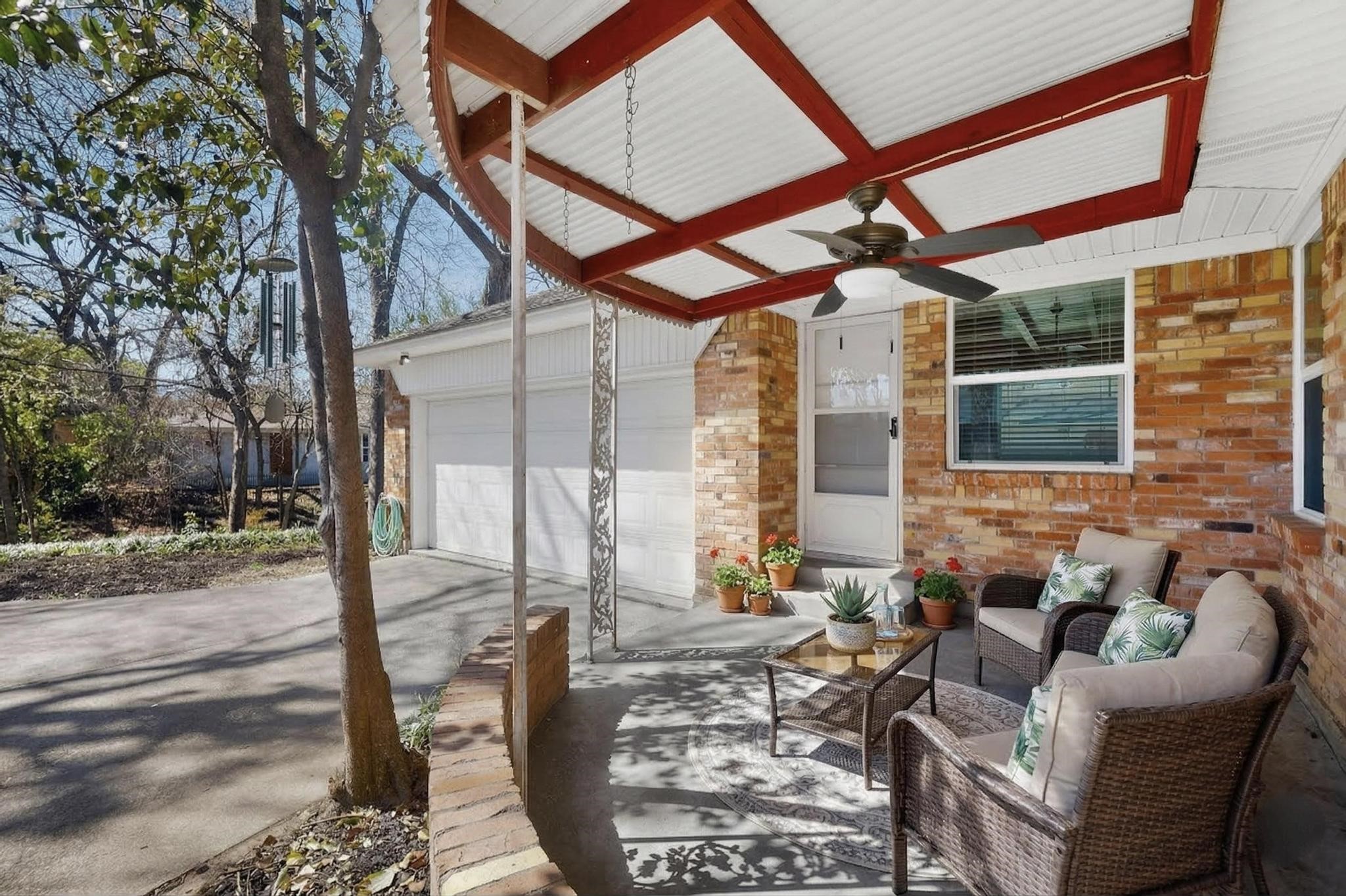 2120 Healey Drive Dallas TX 75228