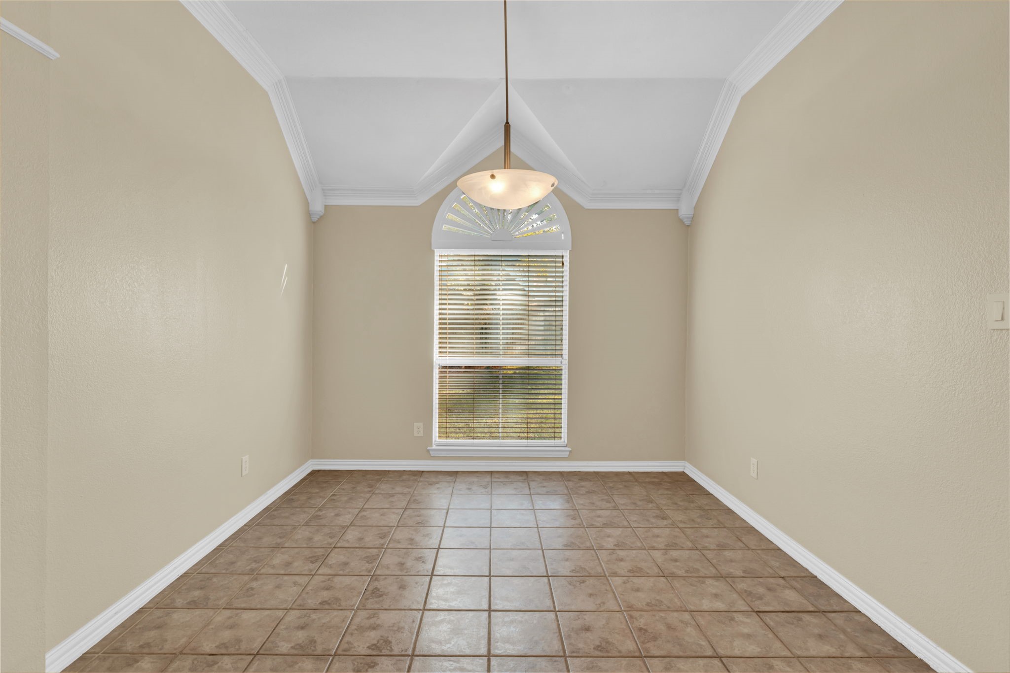 6705 Marie Weldon Court Arlington TX 76001