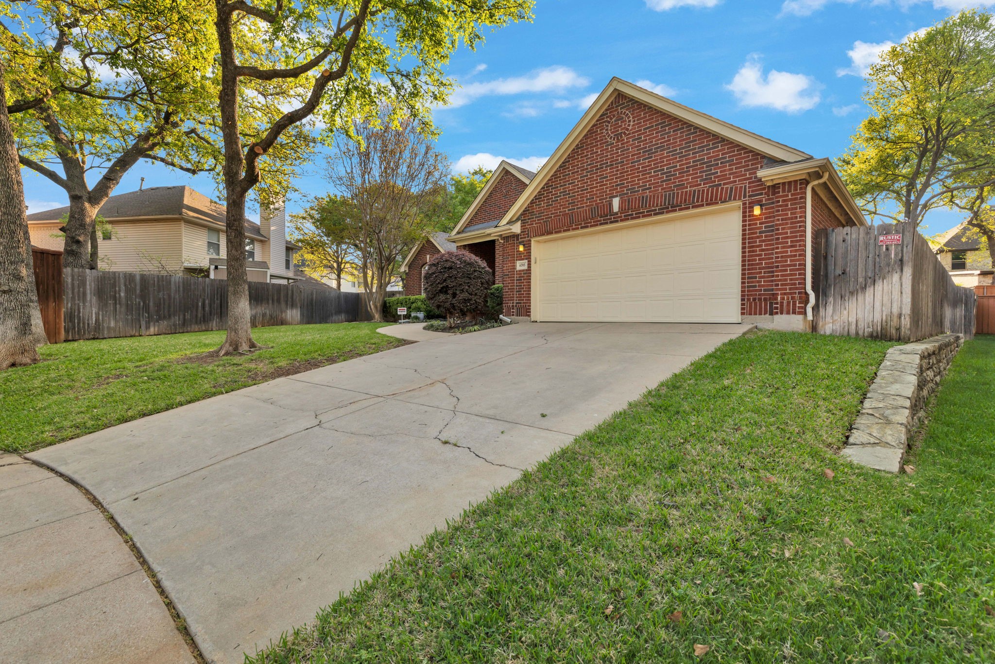 6705 Marie Weldon Court Arlington TX 76001