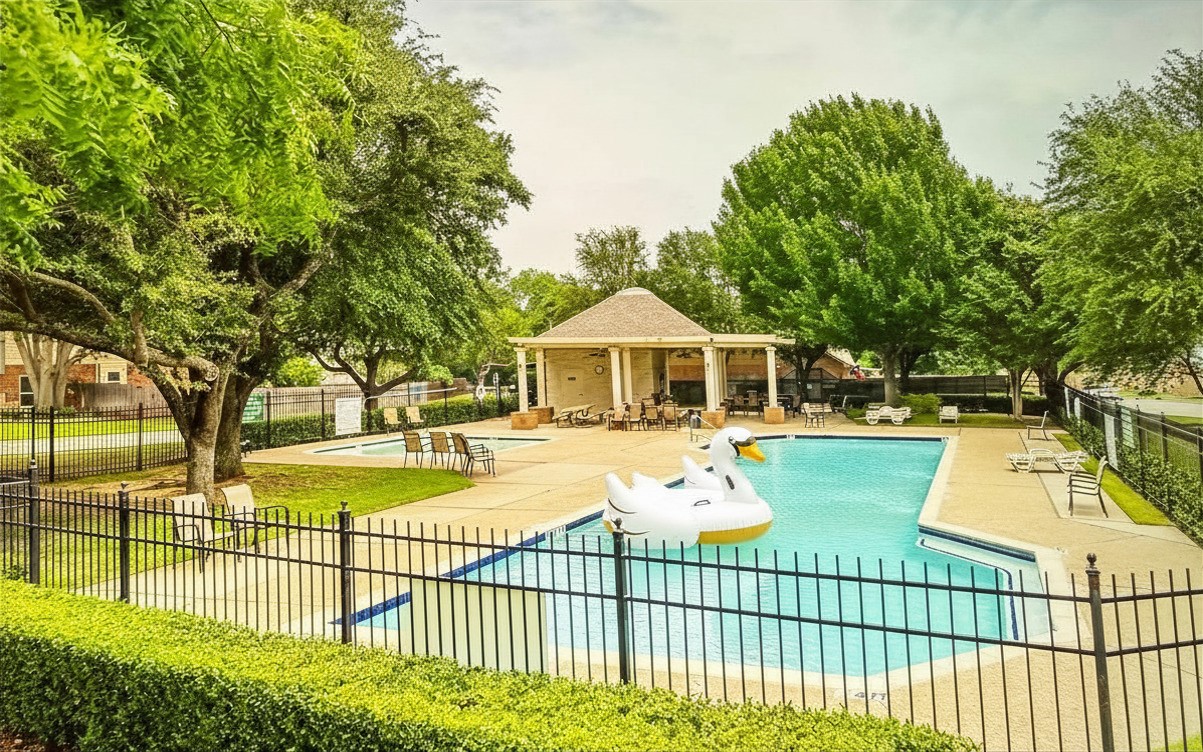 6705 Marie Weldon Court Arlington TX 76001