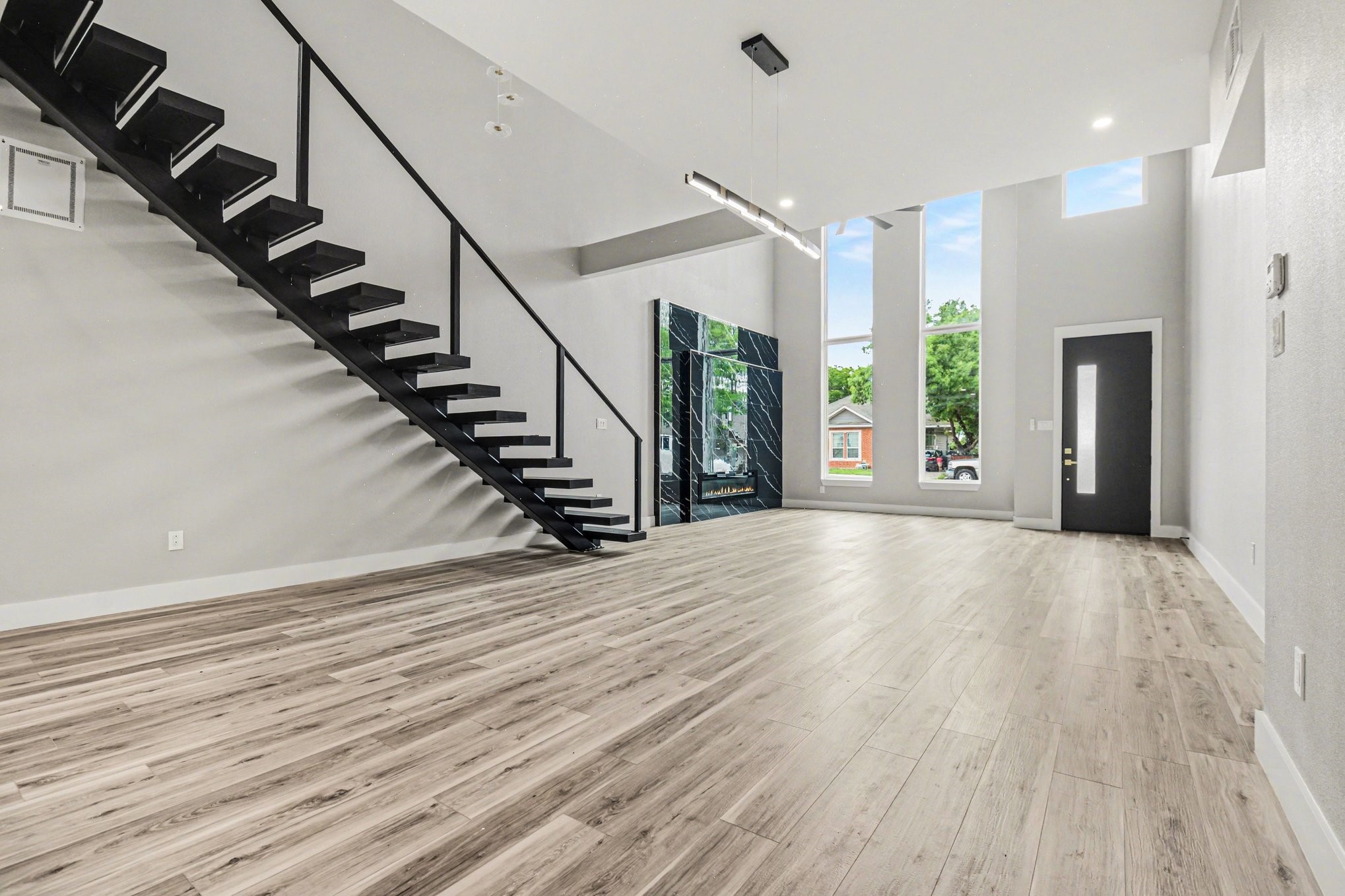 1442 Stella Avenue Dallas TX 75216