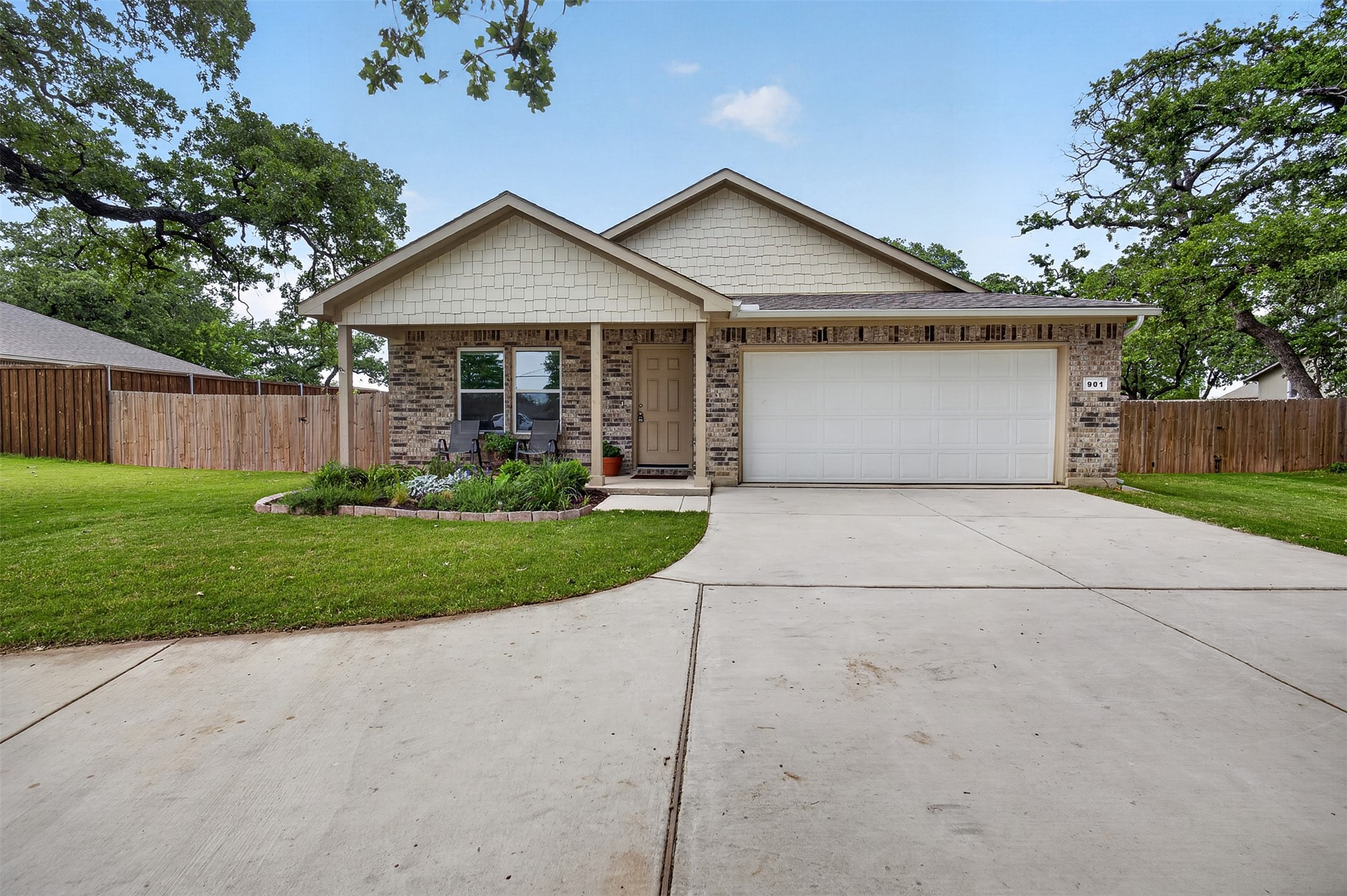 901 E 3rd Street Springtown TX 76082