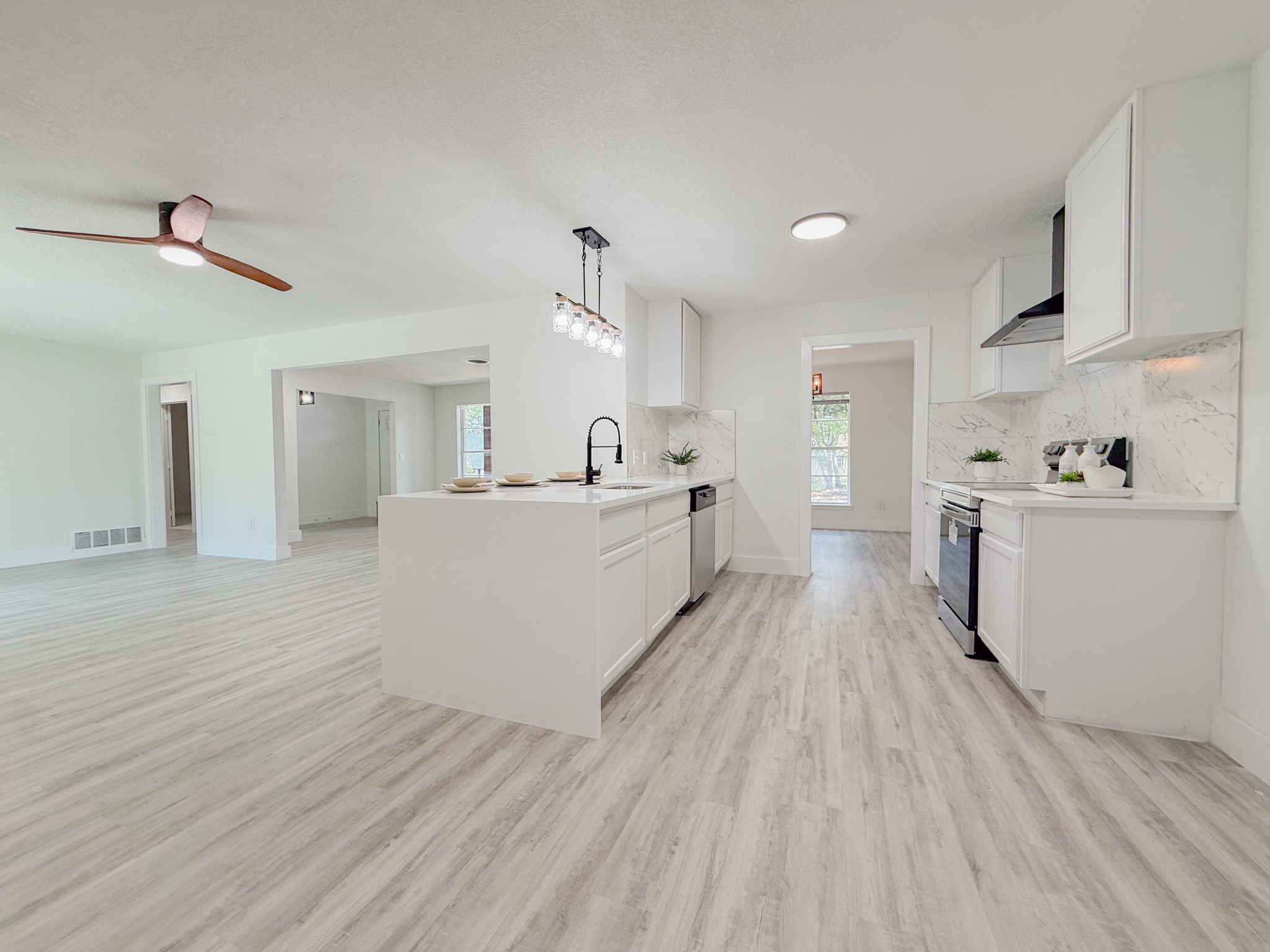 5520 Woodway Drive Fort Worth TX 76133