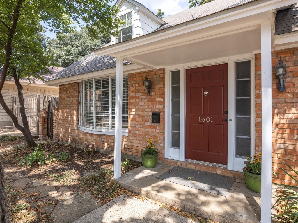 1601 Tulip Drive Arlington TX 76013