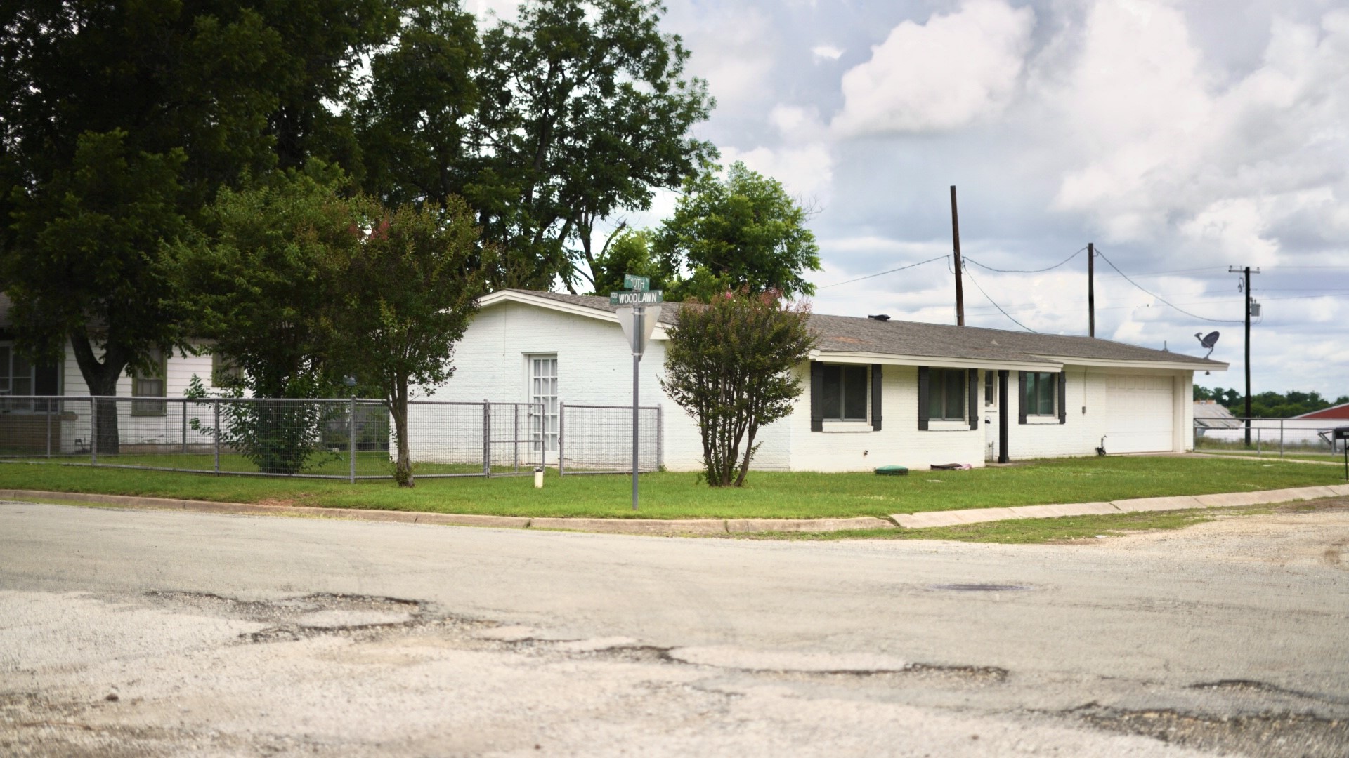 501 N 10th Street San Saba TX 76877