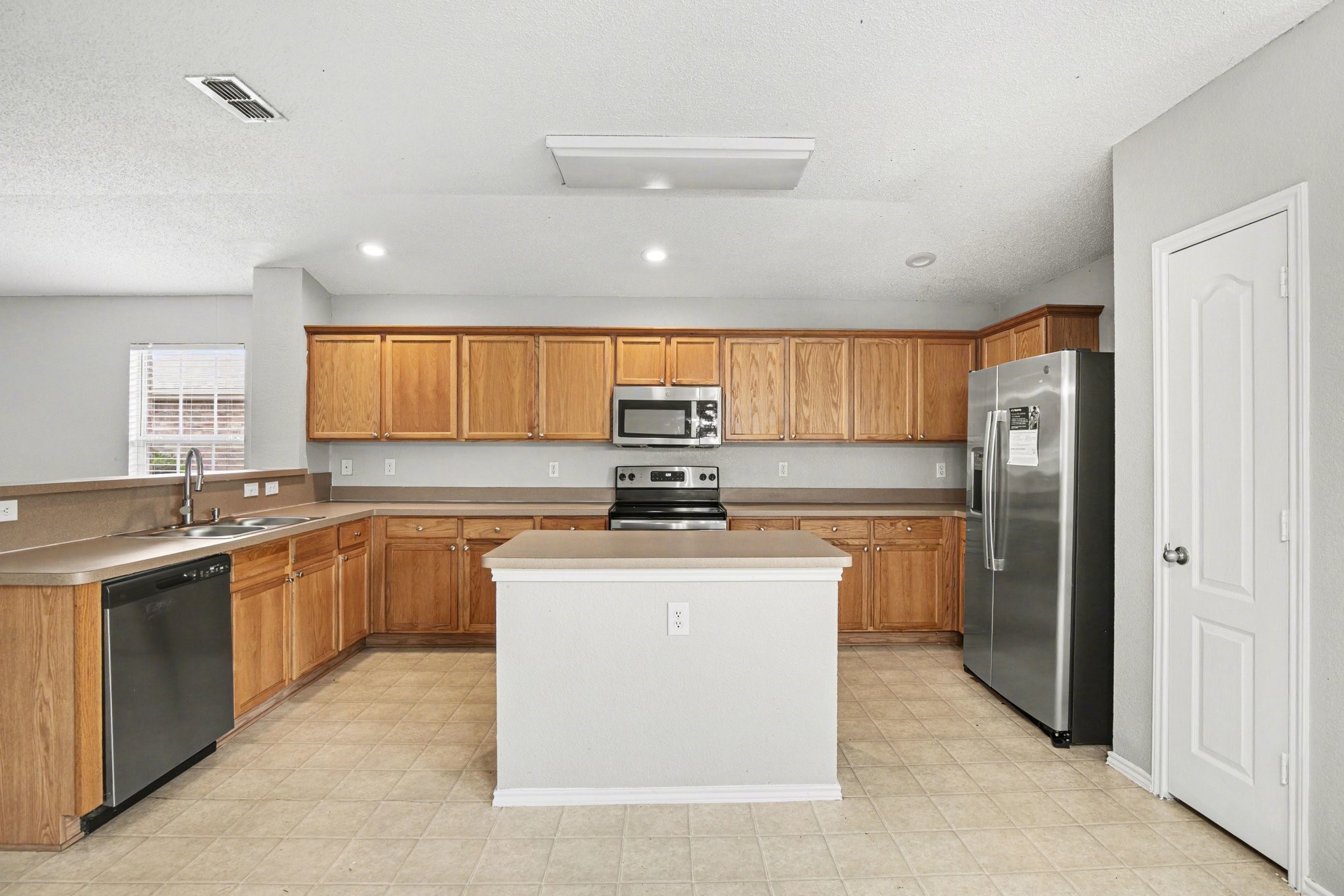 2624 Buffalo Run Burleson TX 76028